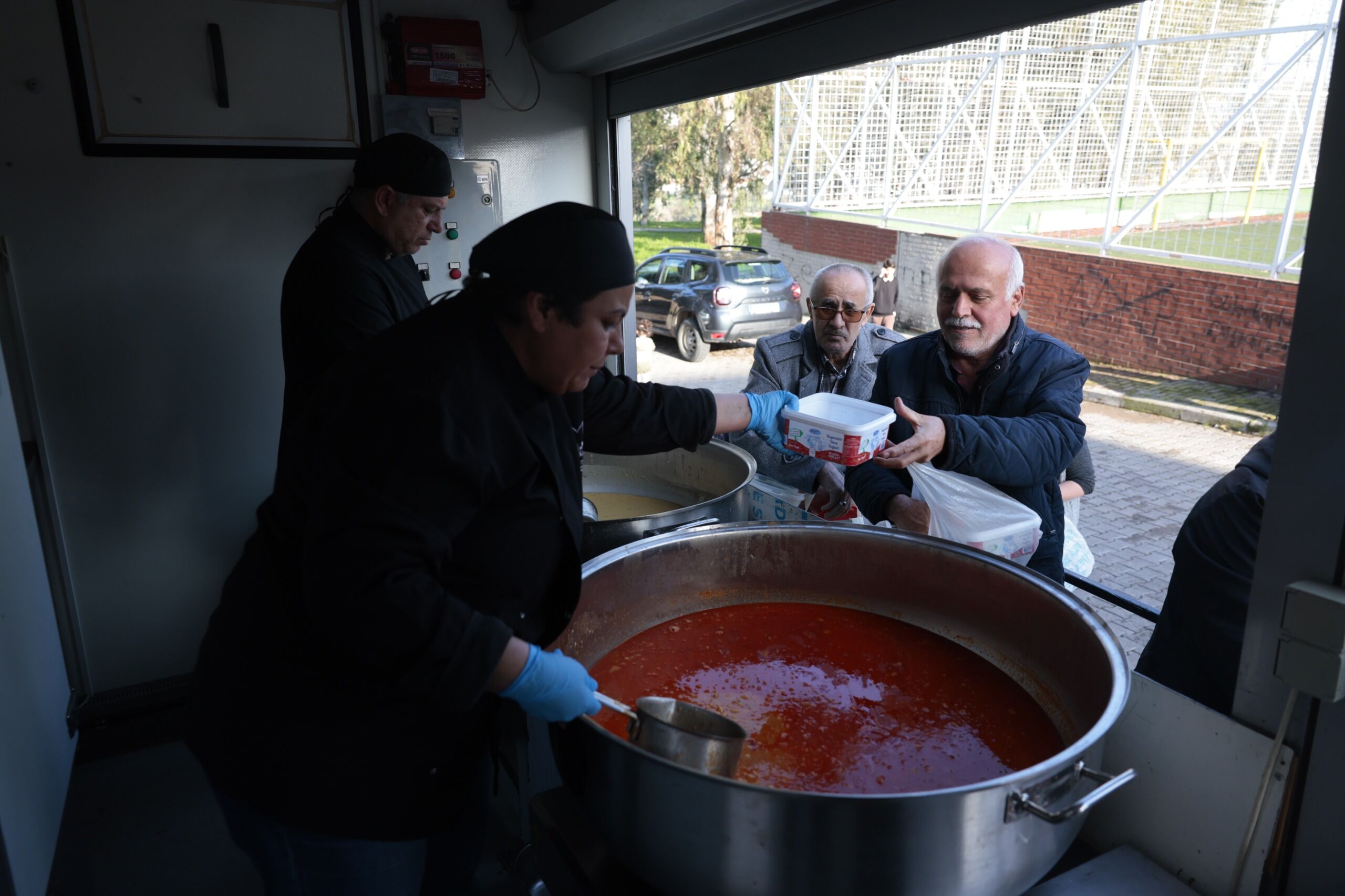 Konak’ta Dayanışma Zafertepe’den Başladı (5)