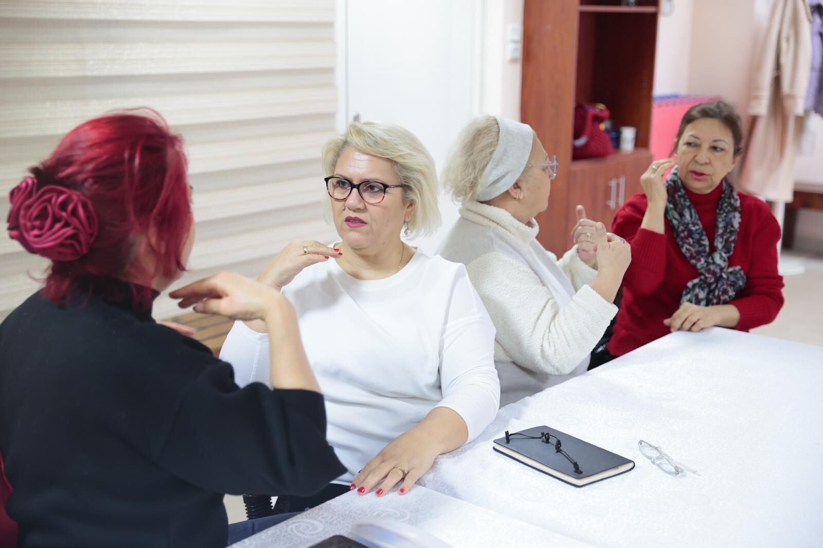 Konak’ta Işaret Diliyle Engeller Aşılıyor (6)