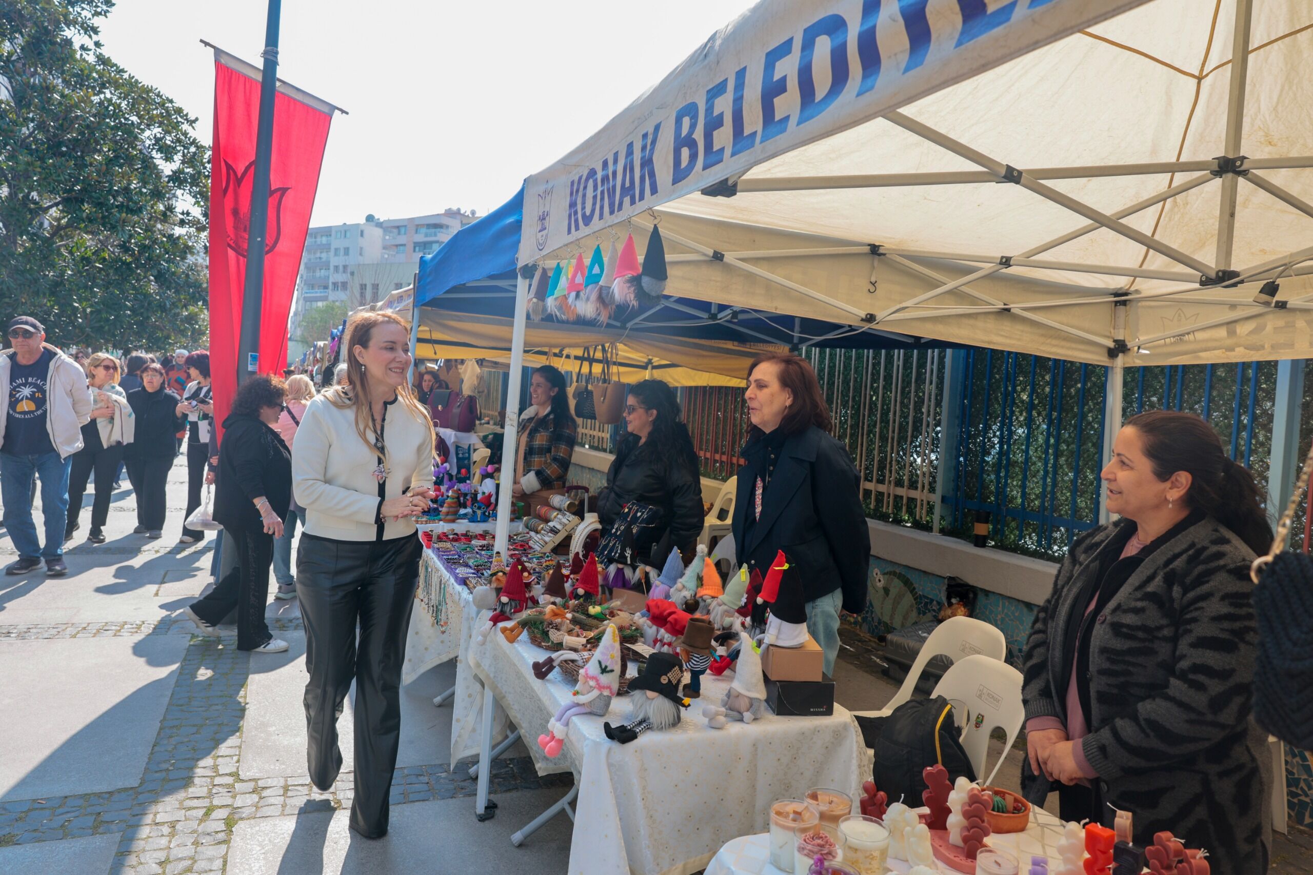 Konak’ta Kadın Emeği Ve Dayanışmasına Festival Gibi Kutlama (6)