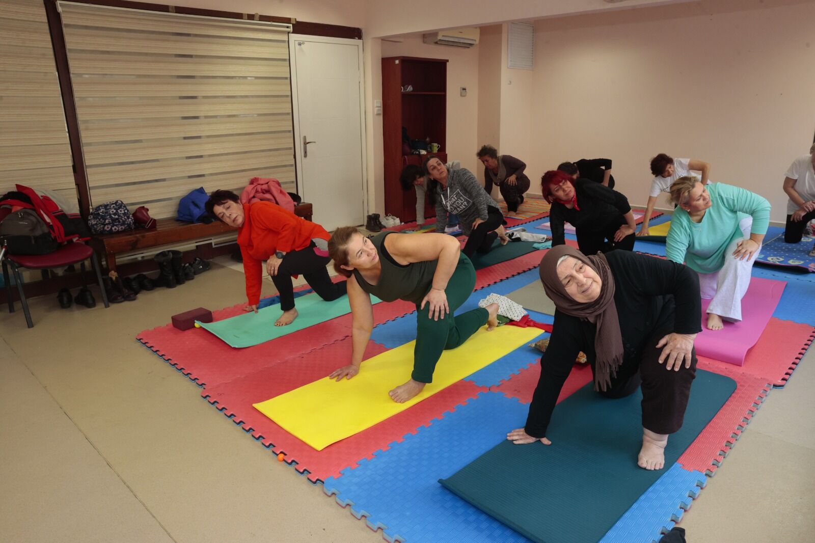 Konak’tan İleri Yaş’a Sağlıklı Mola Yoga Kursuyla Zinde Kalıyorlar (1)