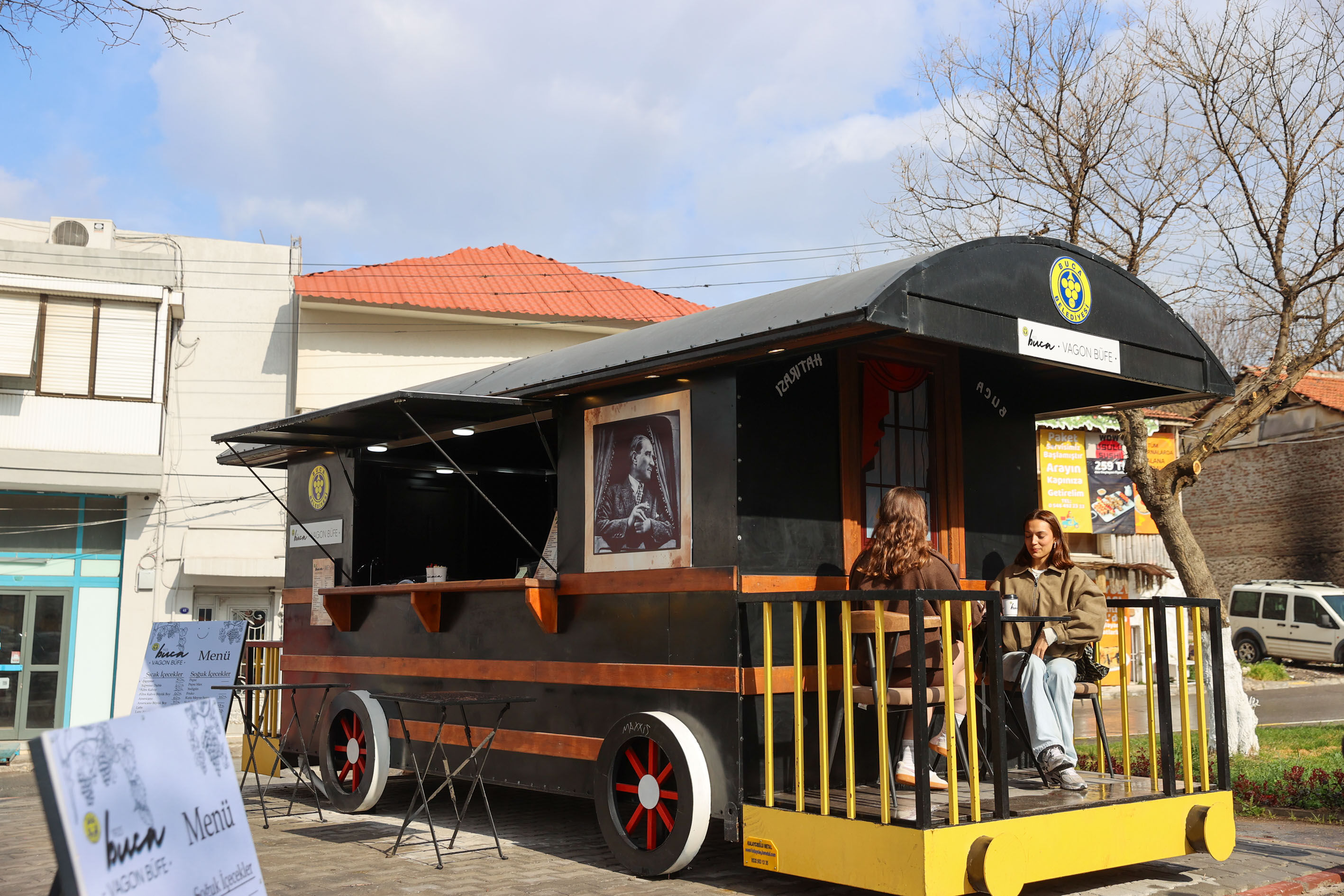 Öğrenciler Ve Vatandaşlar Için Ideal Iki Yeni Kafe Buca 1923 Ray Ve Vagon Büfe (3)
