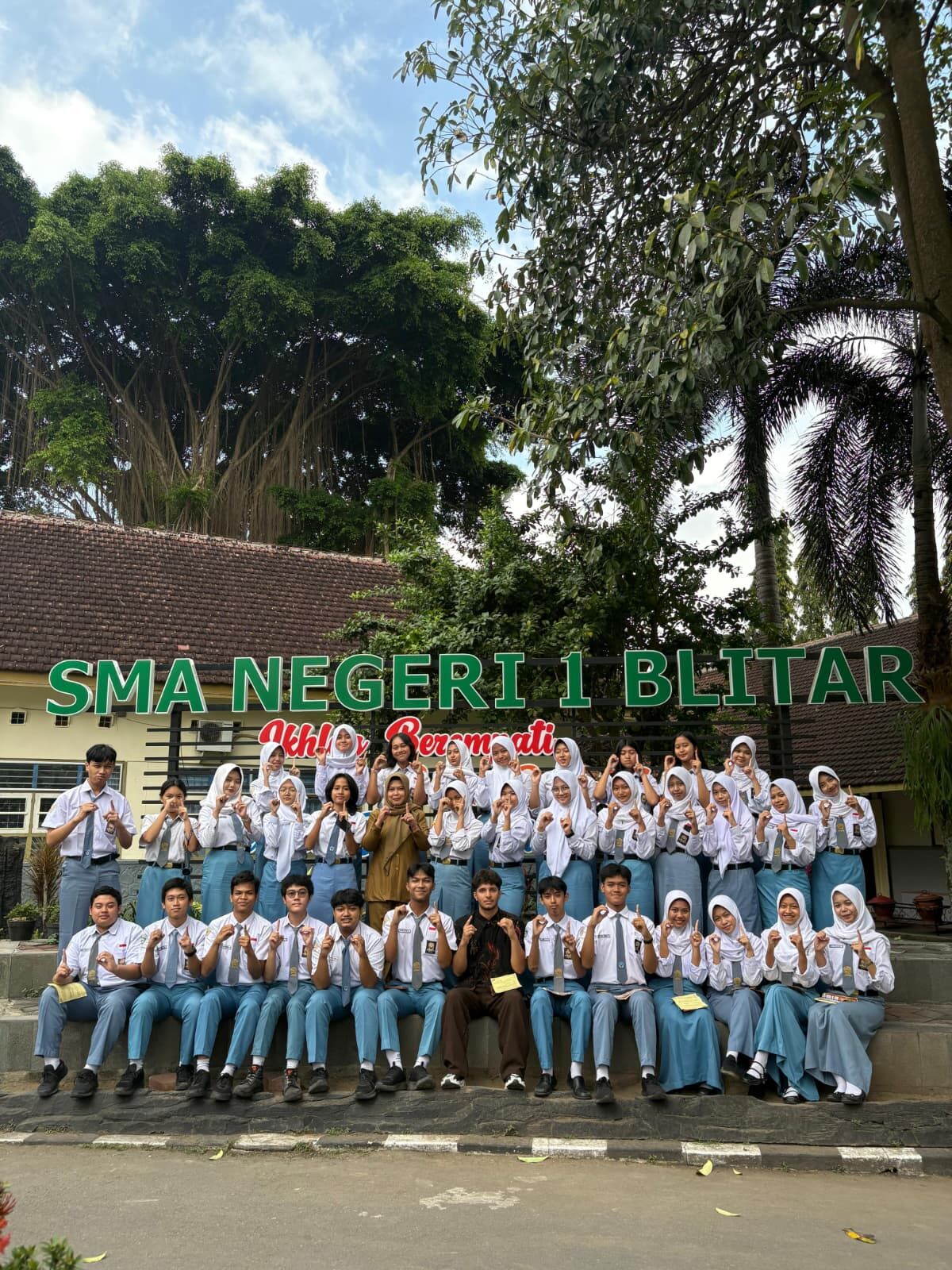 Öğretmen Melahat Aksoy Sosyal Bilimler Lisesi (3)