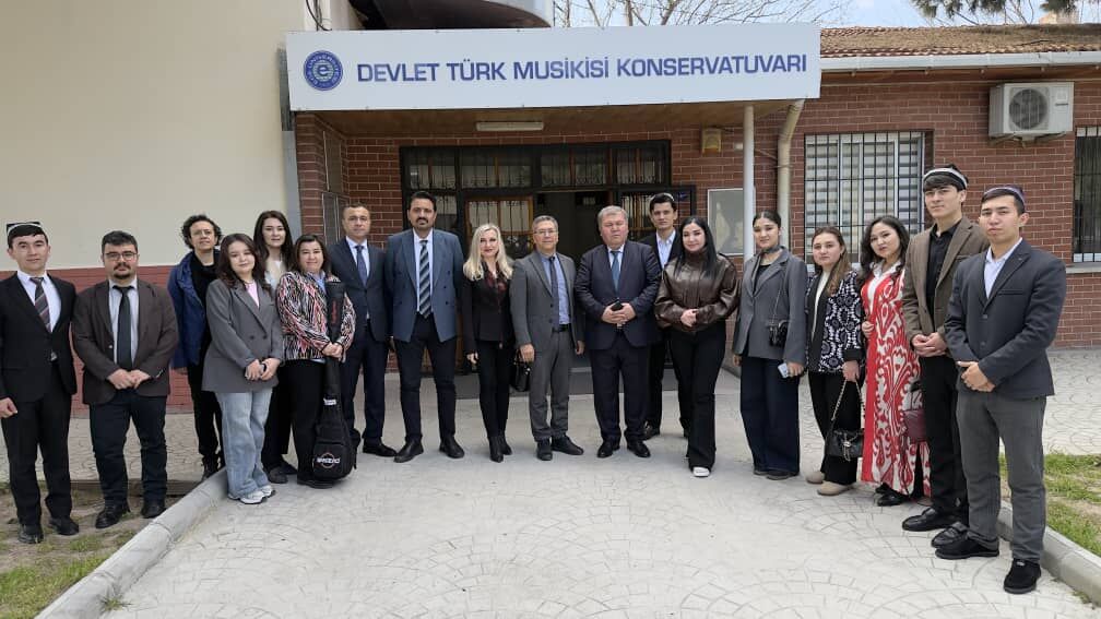 Özbek Ezgileri Ege Üniversitesinde Yankılandı (4)