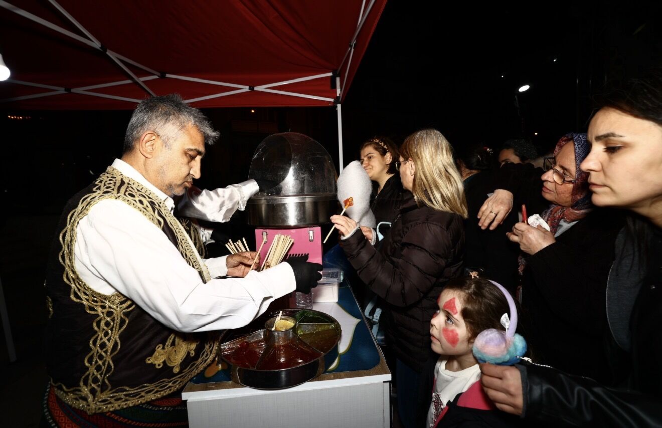 Ramazan Şenliği’nde Cumhuriyet Meydanı Doldu (8)
