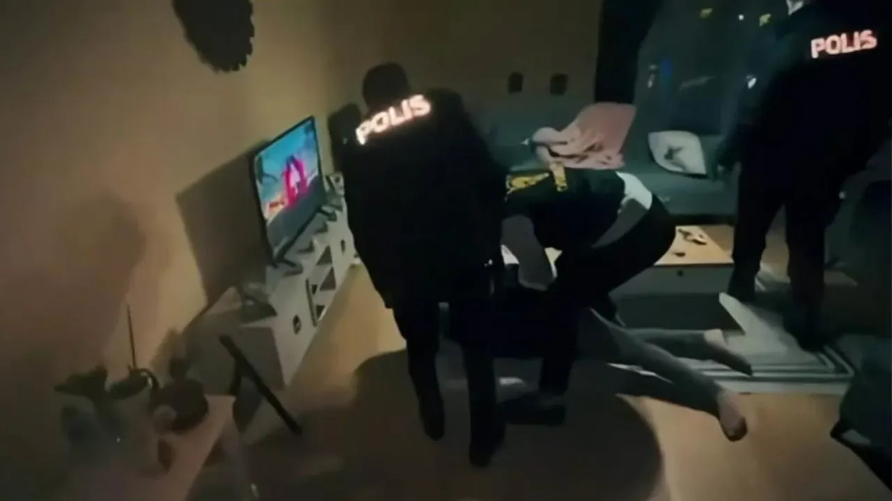 Sahte Tüvtürk Sitelerine Darbe! İzmir Dahil 14 Ilde Operasyon 2