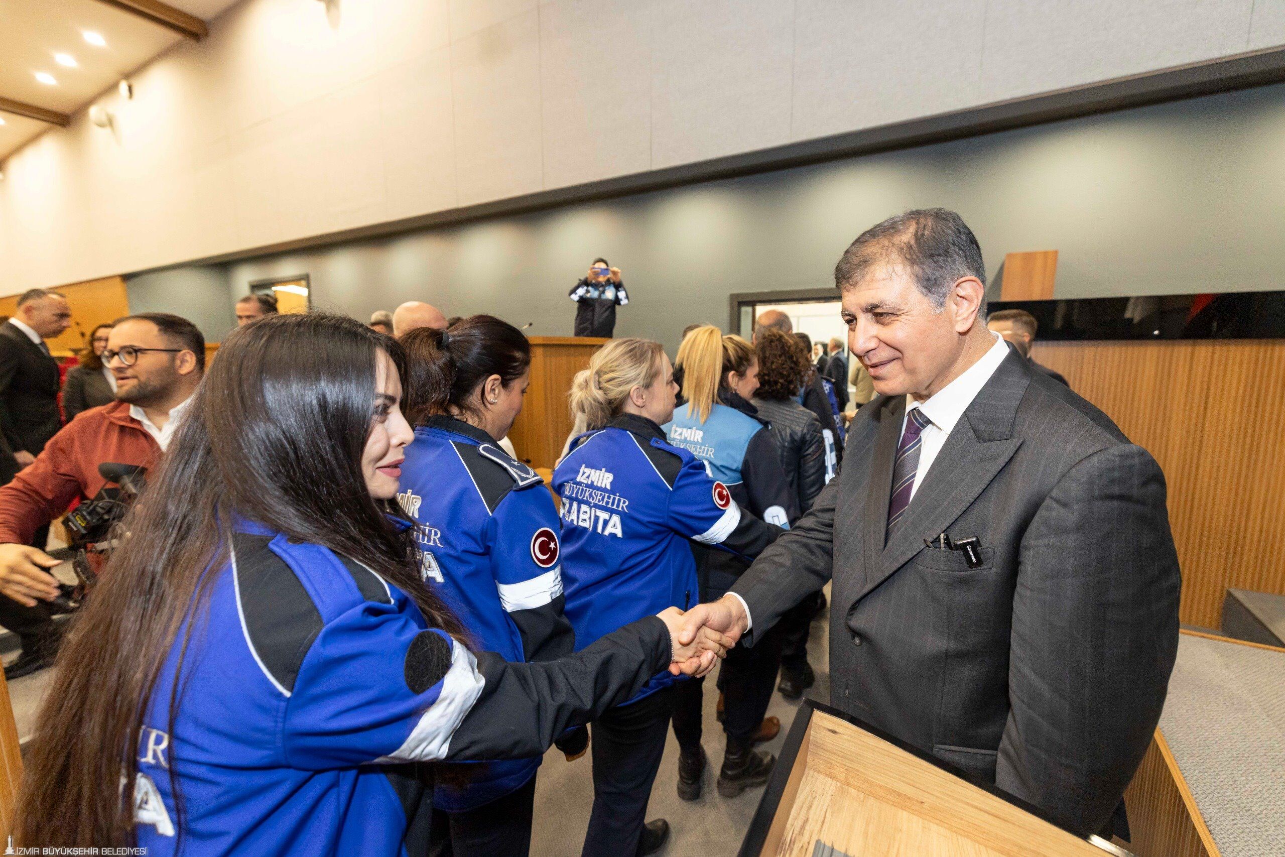 Siz İzmir’in Vicdanısınız 11