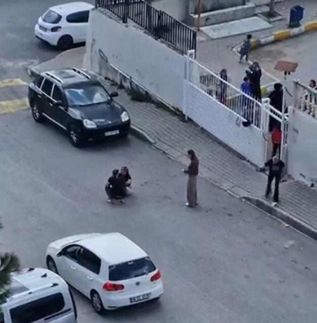 Sokak Ortasında Karısını Darp Etti, Okuldaki Çocuklar Izledi! Meğer Ilk Değilmiş.. (1)-1