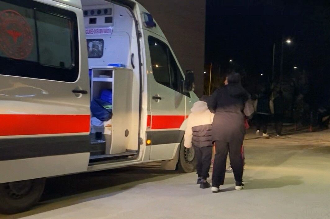 Tavuk Döner Kabusu 25 Kişi Hastanelik Oldu (1)