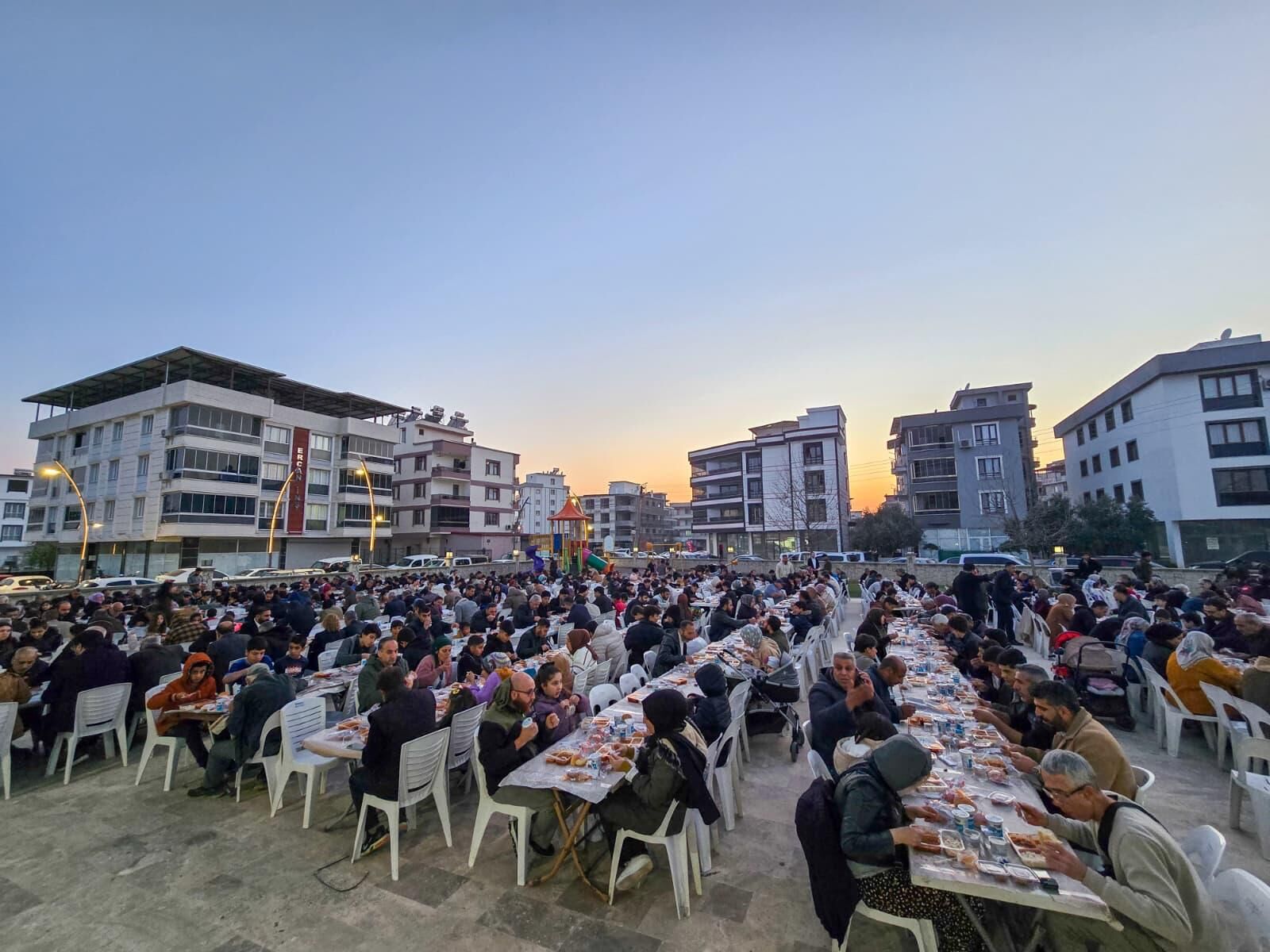 Torbalı’da Ramazan Bereketi Iftar Sofrasında Paylaşıldı (2)
