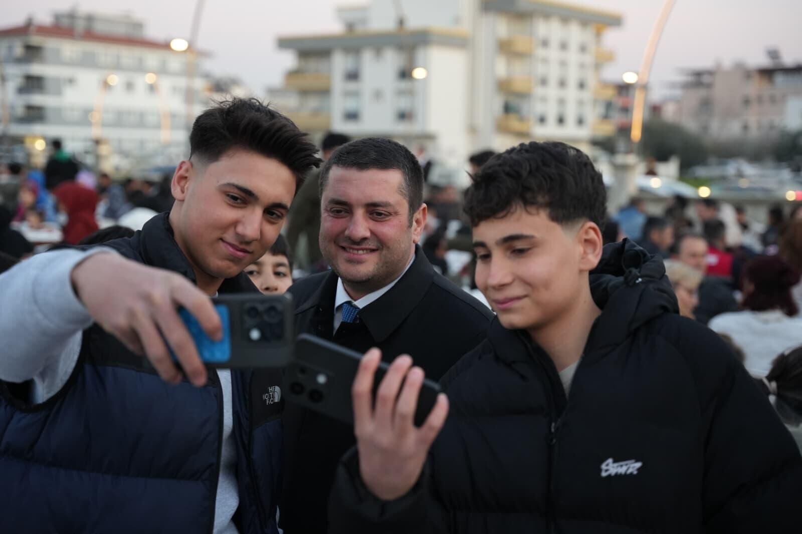 Torbalı’da Ramazan Bereketi Iftar Sofrasında Paylaşıldı (4)