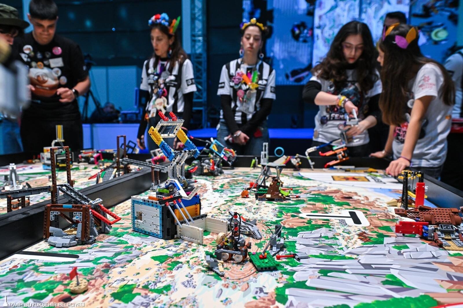 Türkiye'nin Bilim Kahramanları Fuar İzmir'de Yarıştı 33