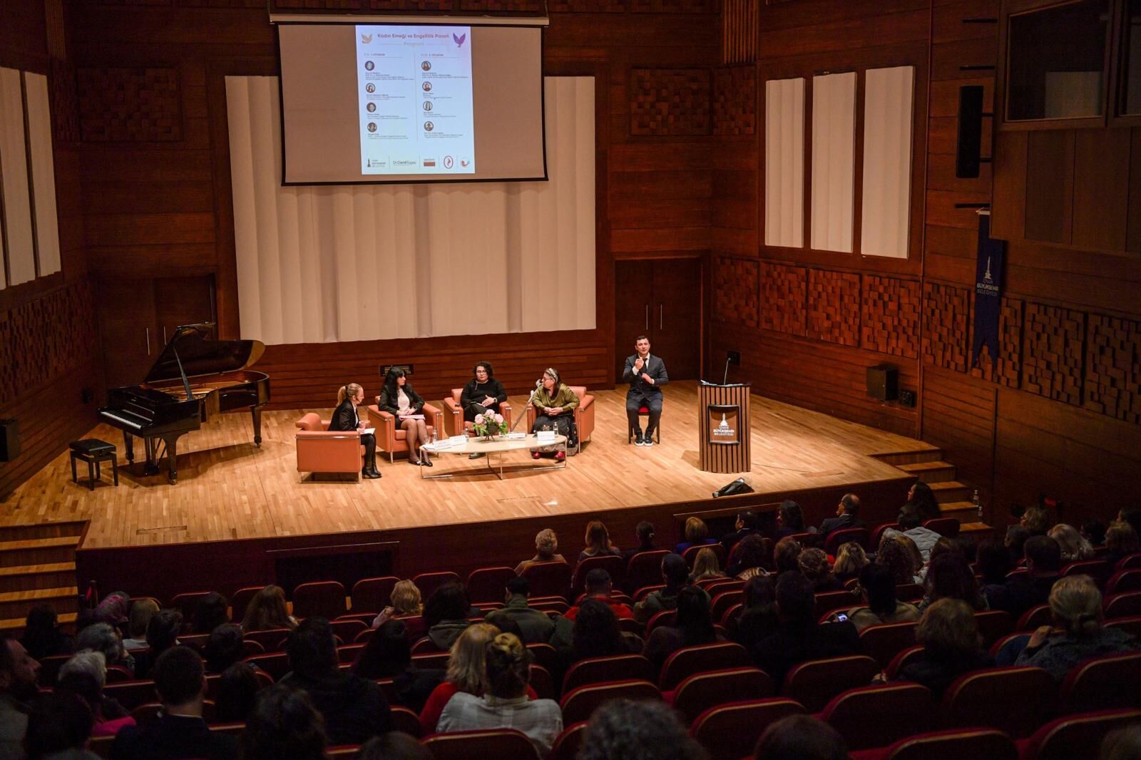 Uzmanlar İzmir’de Buluştu Engelli Bireylerin Sorunları Masada (1)
