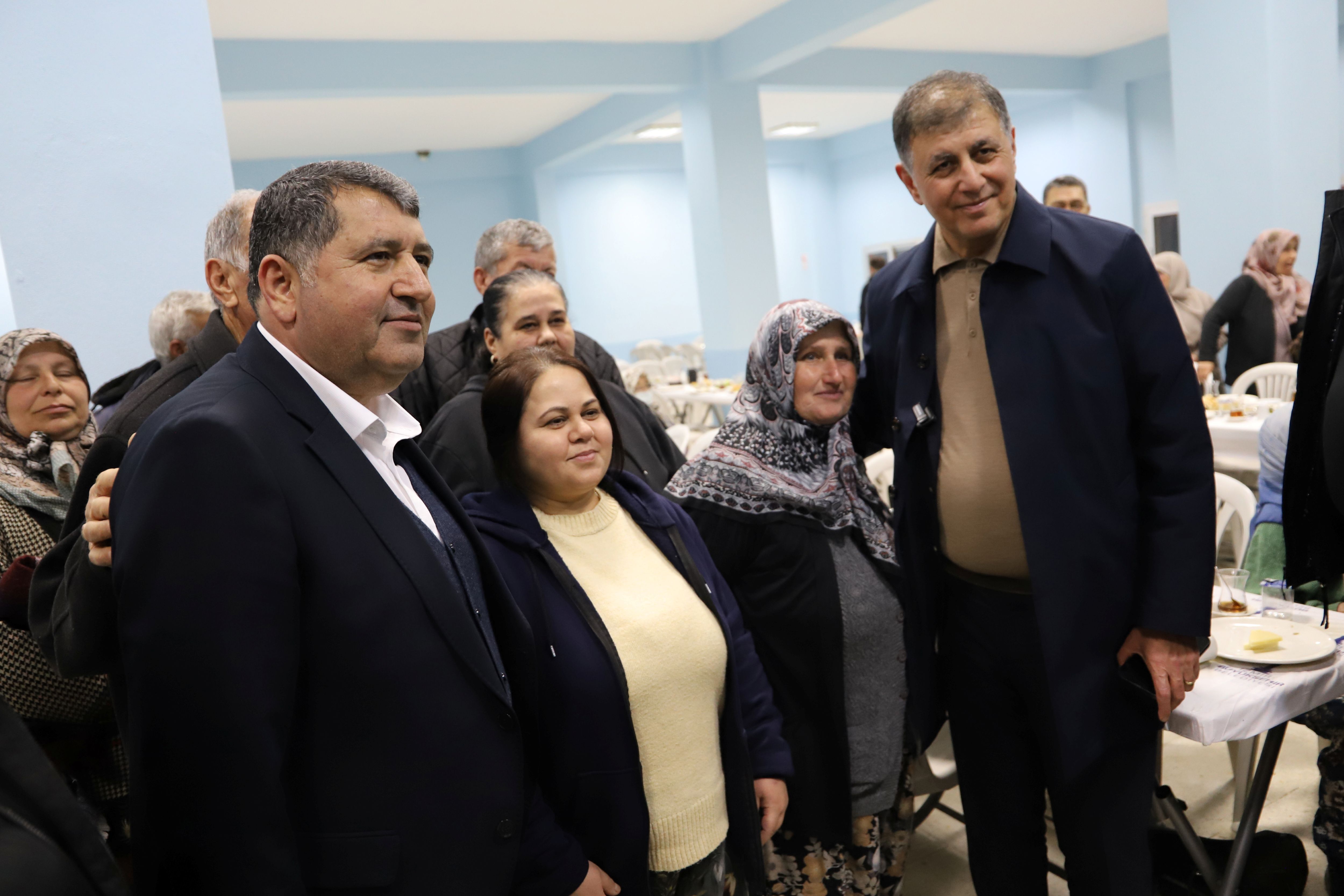 Zeytinova’da Sahur Bereketi Gönüller Aynı Sofrada Buluştu (2)