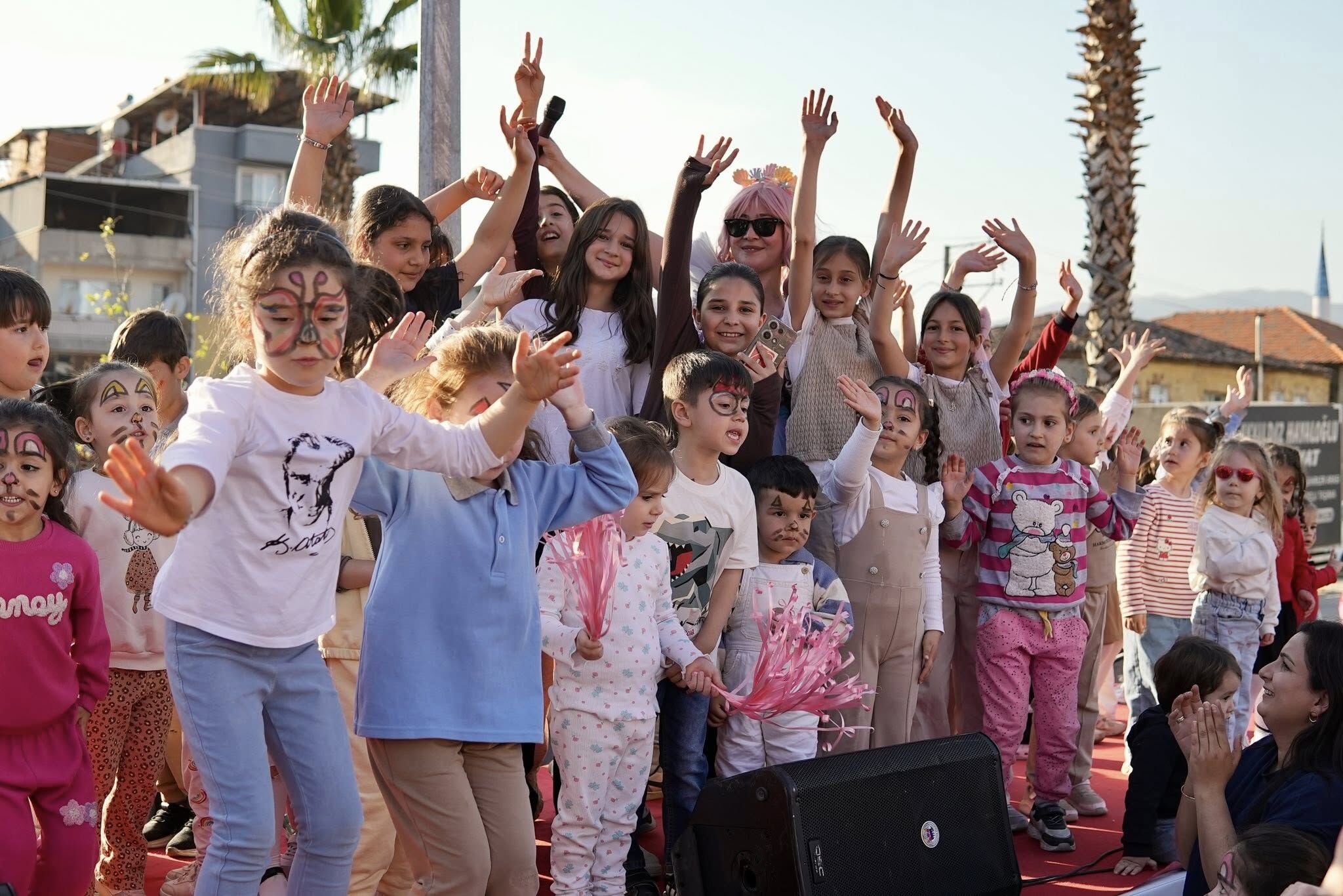 23 Nisan Coşkusu Tüm Kemalpaşa'yı Sardı (4)