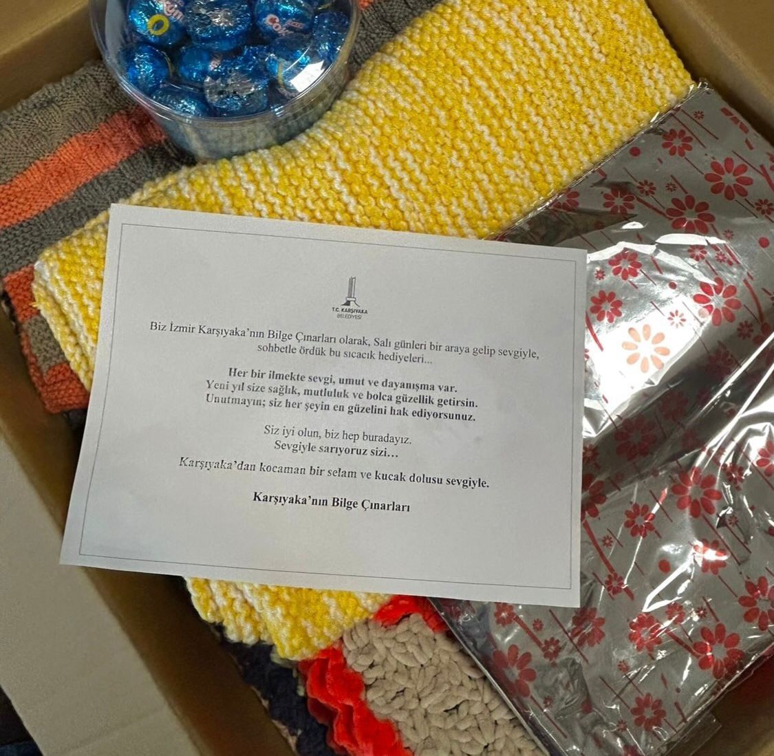 Karşıyaka’da çınarlardan dayanışma örneği: Okullara destek