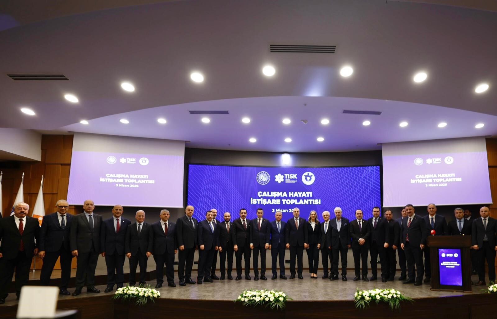 Çalışma hayatı İzmir’de masaya yatırıldı