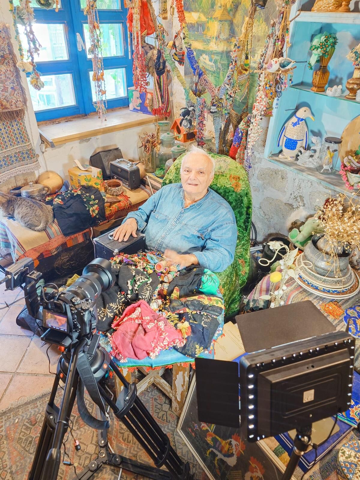 Alaçatılı Koleksiyoner Gökçen Adar’dan Anadolu Pop Art Sergisi (1)