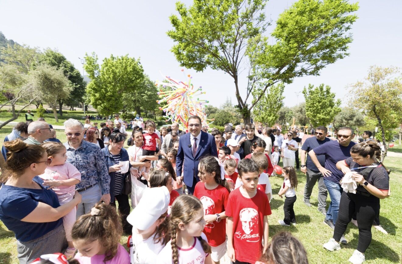 Balçova'da Bayram Sevinci Tüm Ilçeyi Saracak! (2)