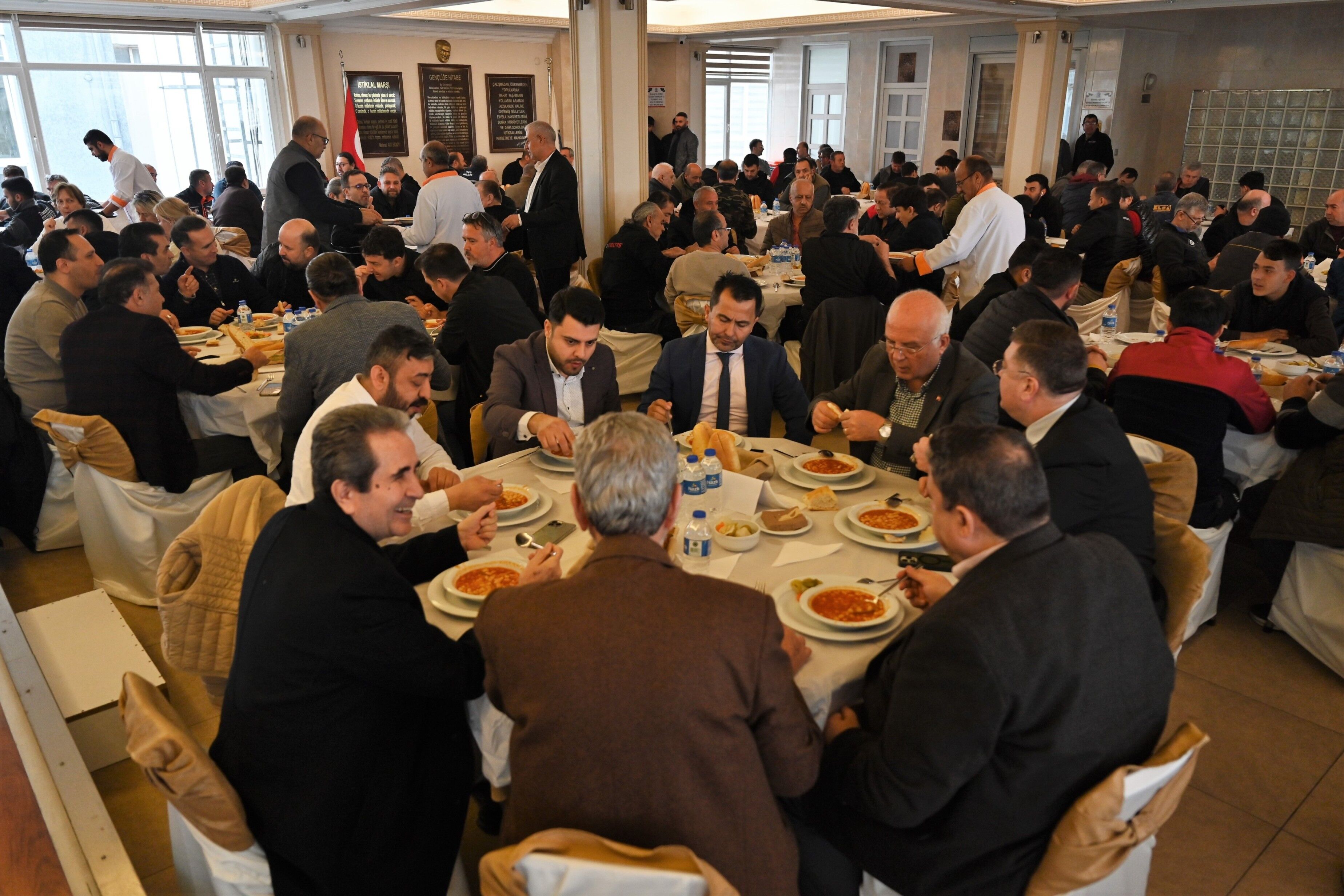 Başkan Eşki Sanayi Esnafıyla Kuru Fasulye Günü'nde Buluştu (2)