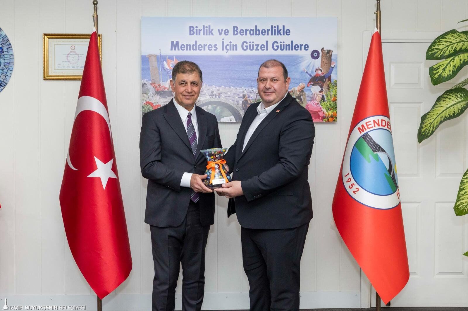 Başkan Tugay'dan Menderes'e Teşekkür Turu 222