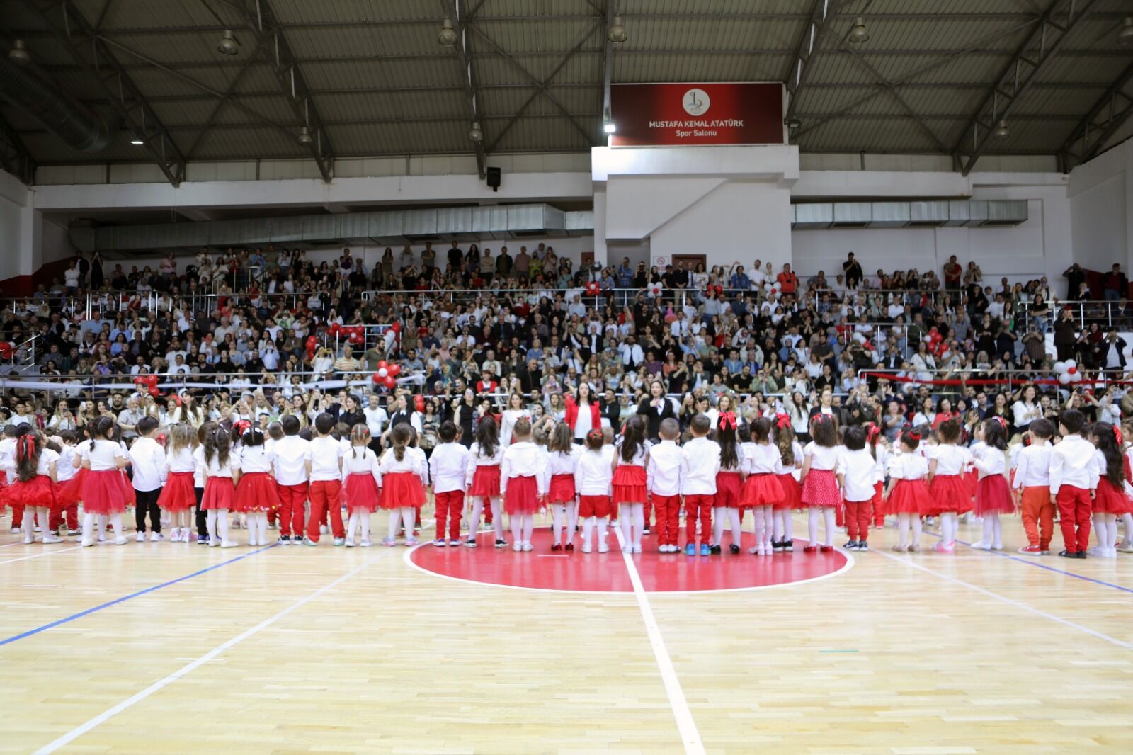 Bayraklı’da 23 Nisan Coşkusu Erken Başladı (2)