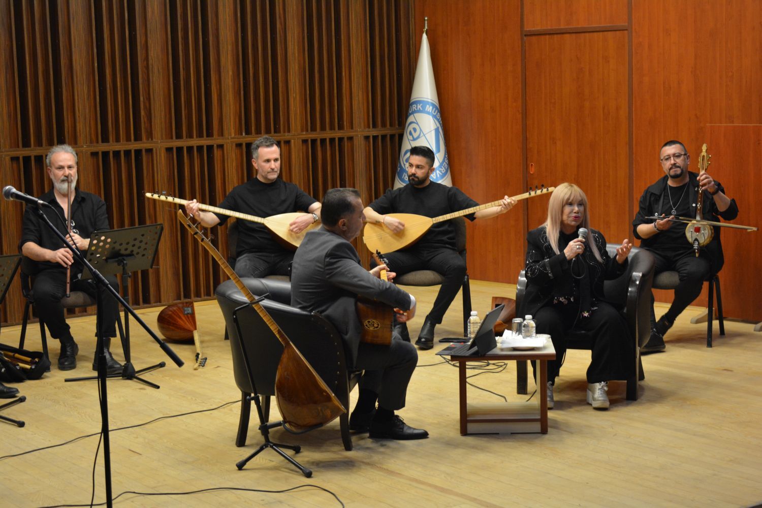 +++Bedia Akartürk Kulakların Pasını Sildi (4)