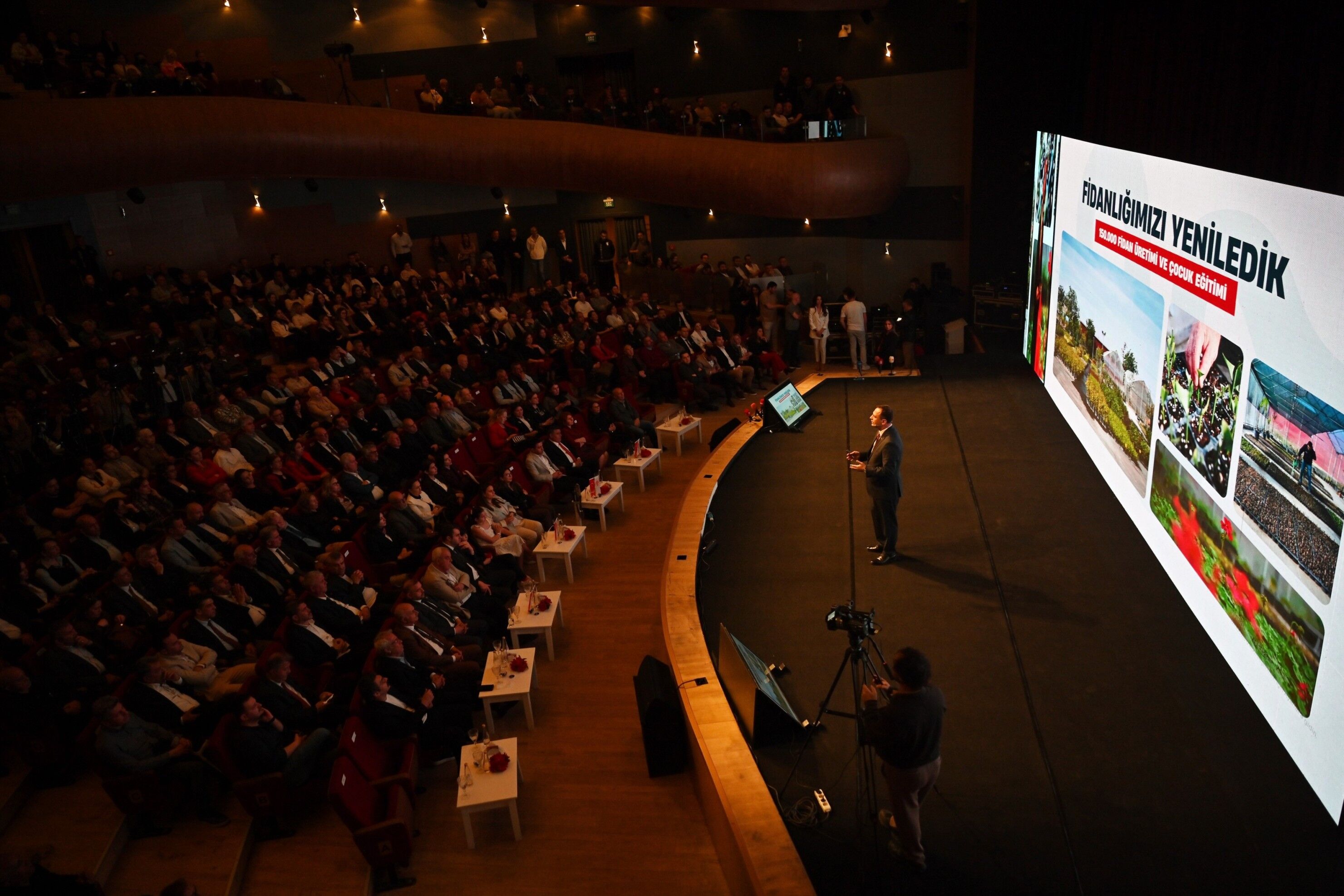 Bornova Belediyesi Iki Yıllık Çalışmalarını Kamuoyuna Sundu (2)