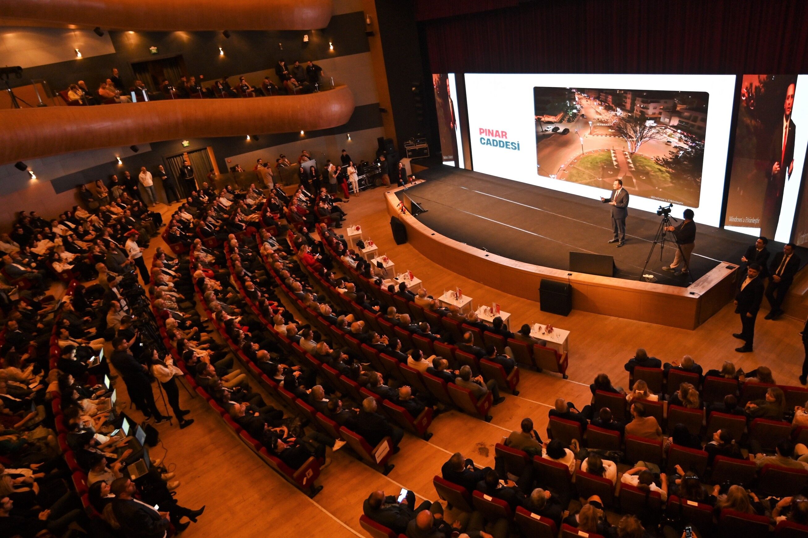 Bornova Belediyesi Iki Yıllık Çalışmalarını Kamuoyuna Sundu (6)