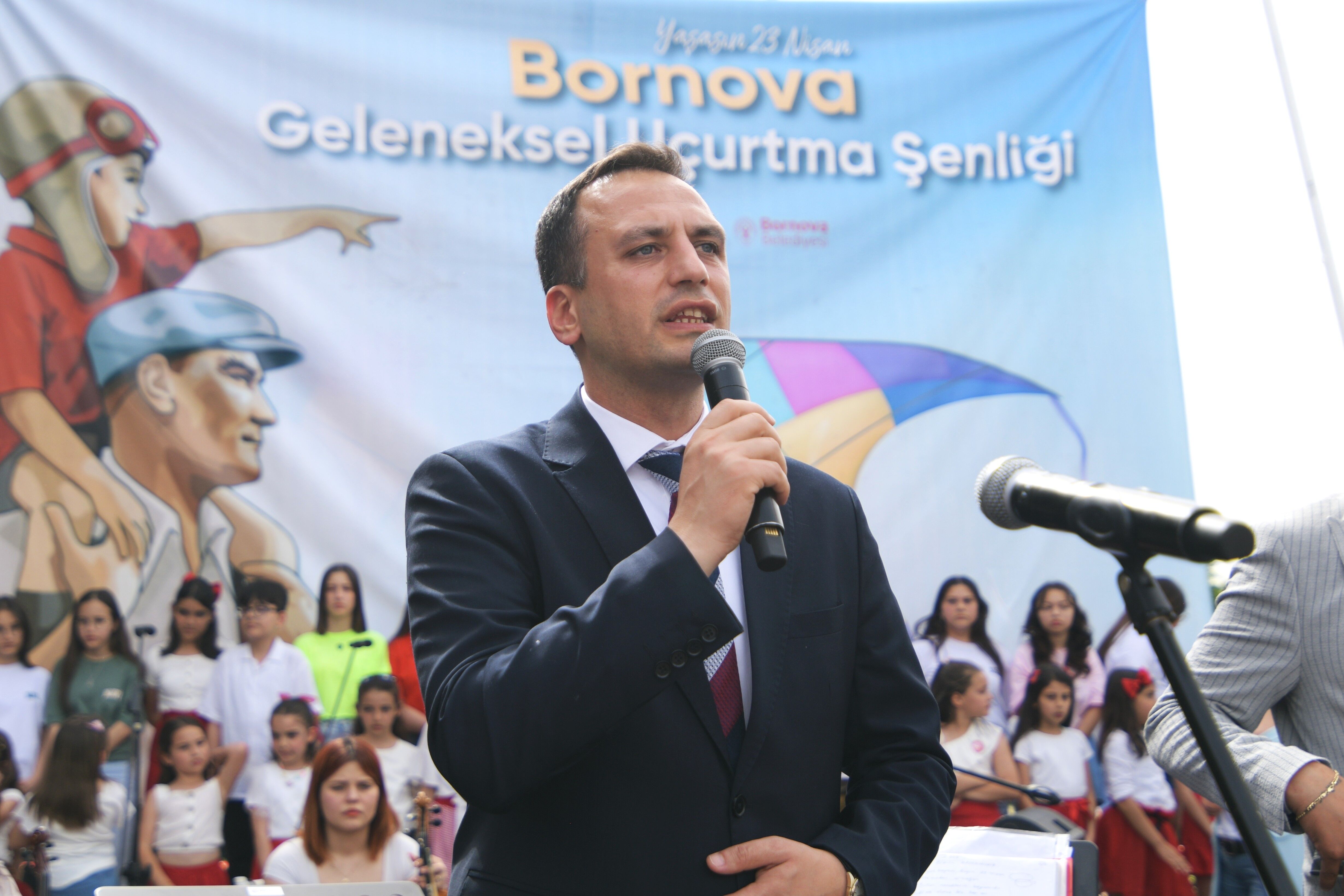 Bornova’da 23 Nisan Coşkusu Geleneksel Uçurtma Şenliği Başlıyor (1)-2