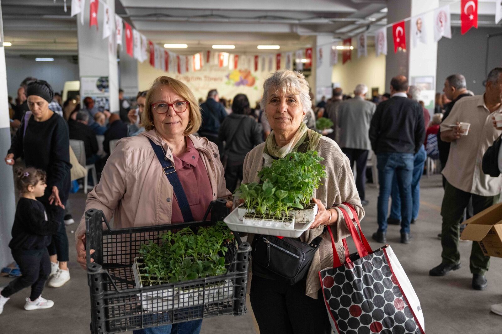 Bornova’da Toprağa Can, Üreticiye Destek (1)-1