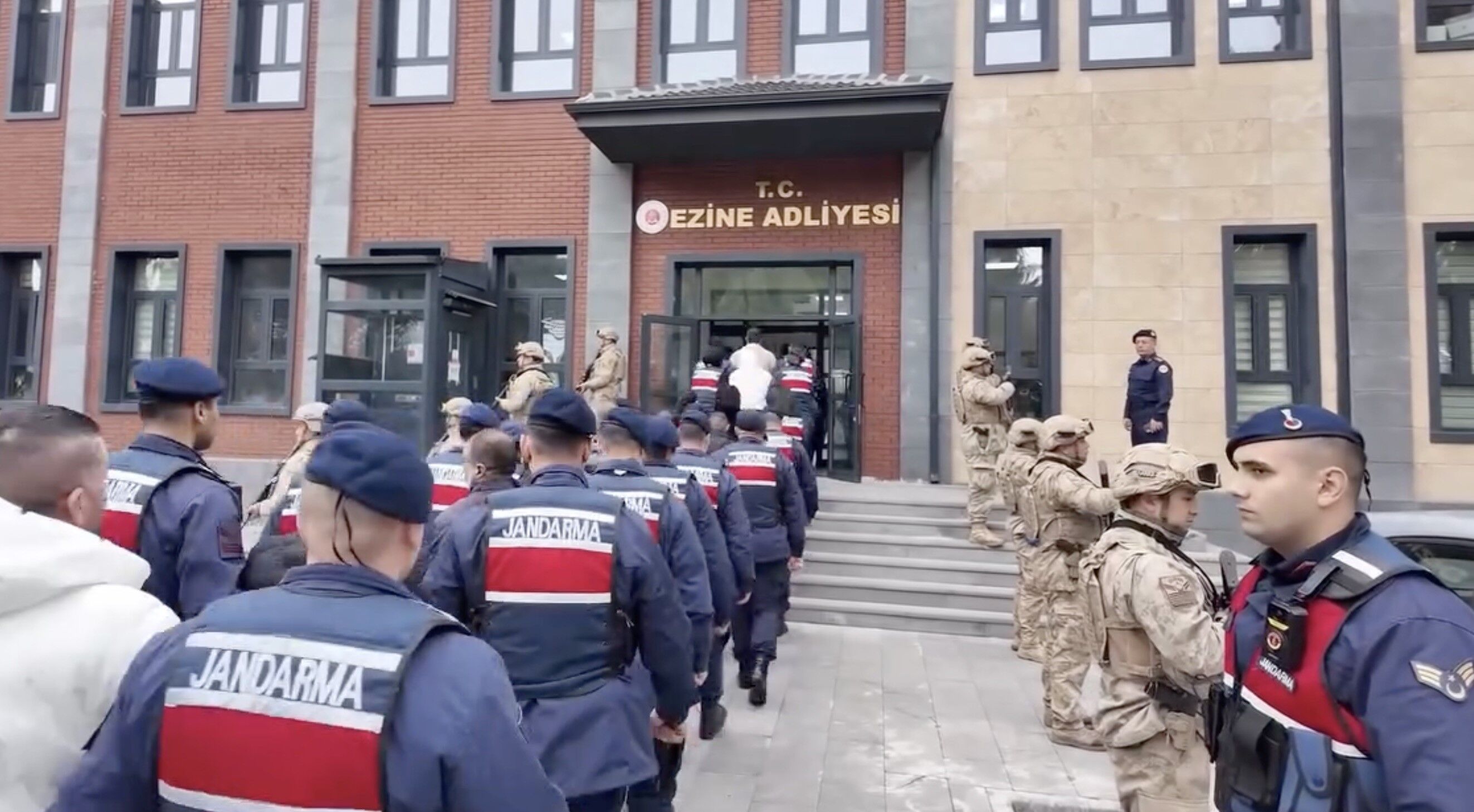 Çanakkale’de Tefeci Operasyonu Milyonluk Mal Varlığına El Konuldu (1)