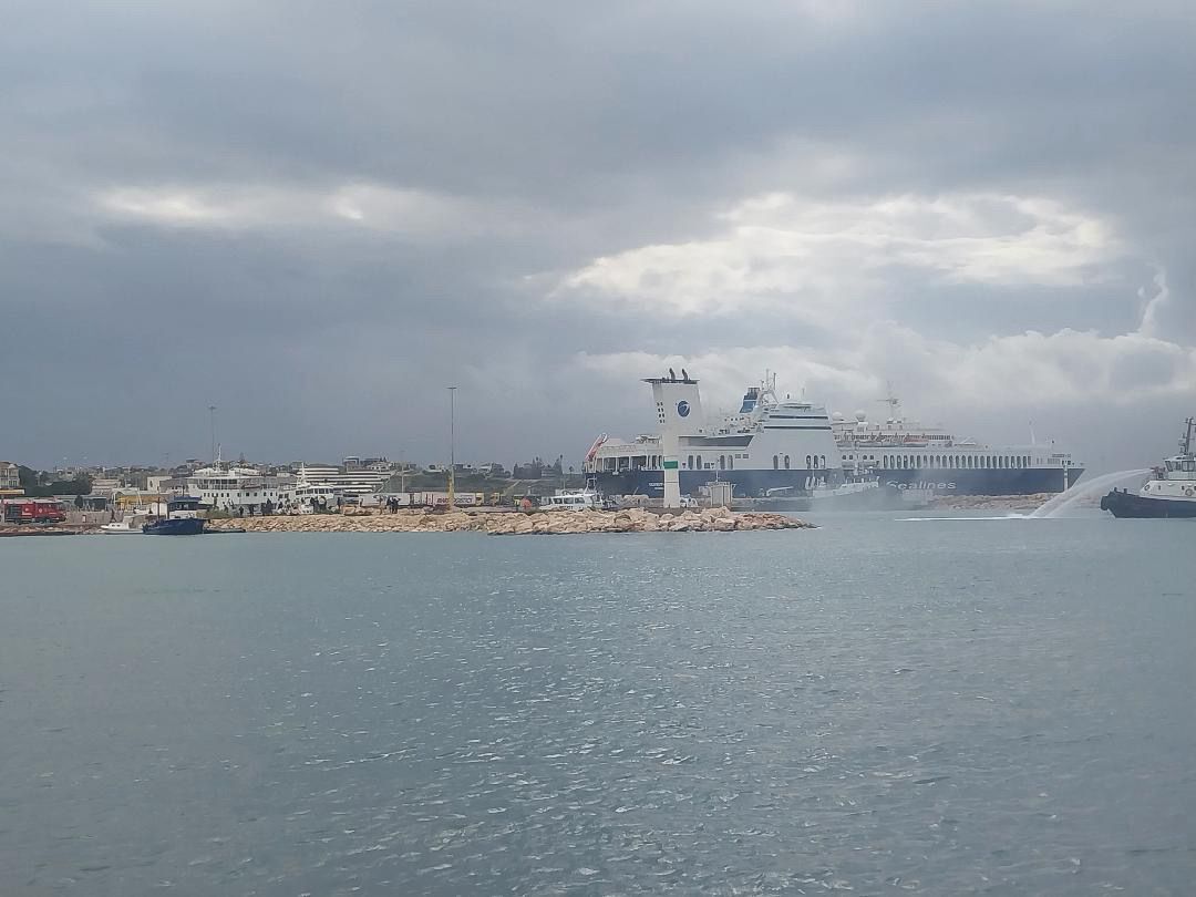 Çeşme Sahilinde Tekne Yangını Korkuttu (3)