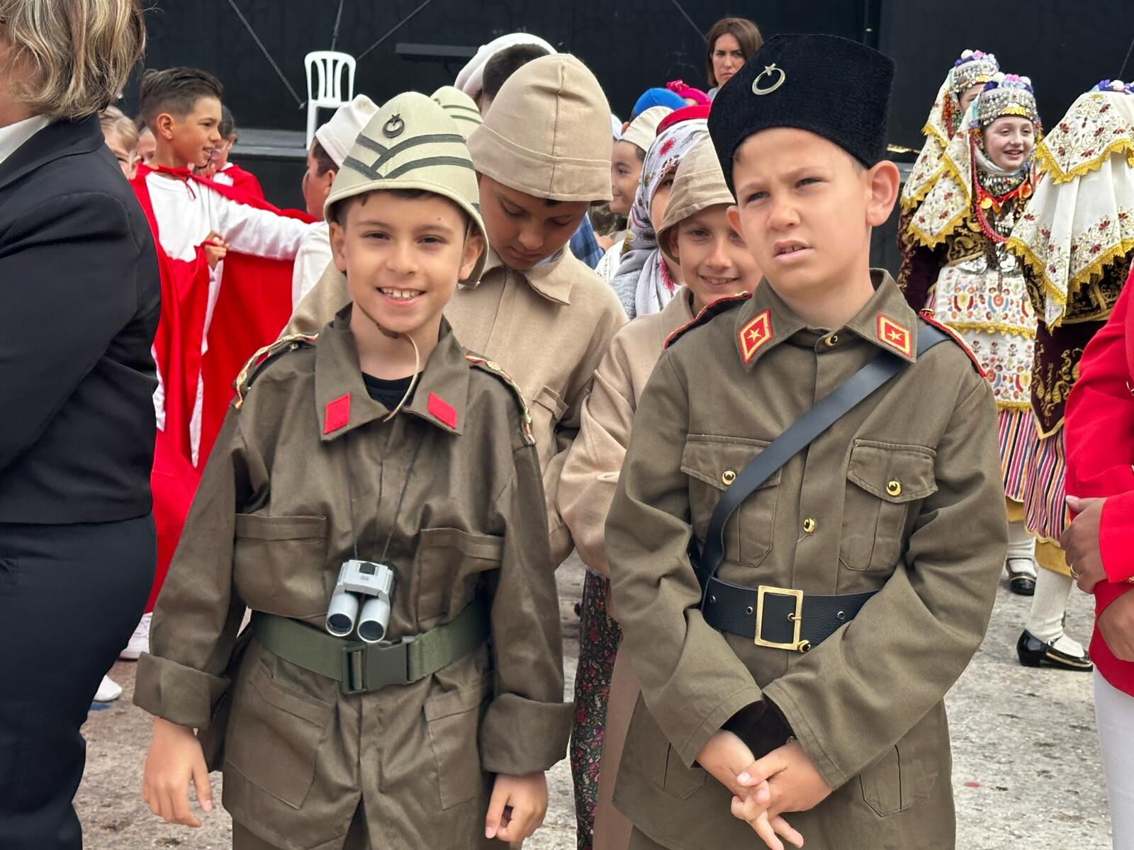 Çeşme’de 23 Nisan Coşkusu 106. Yıl Gururla Kutlandı (5)