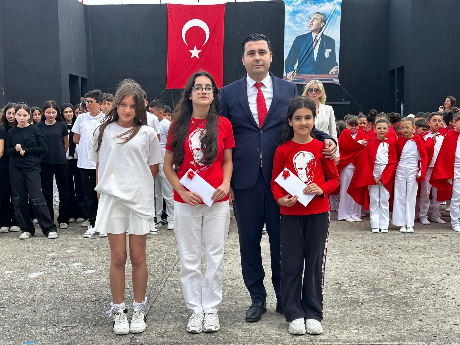 Çeşme’de 23 Nisan Coşkusu 106. Yıl Gururla Kutlandı (6)