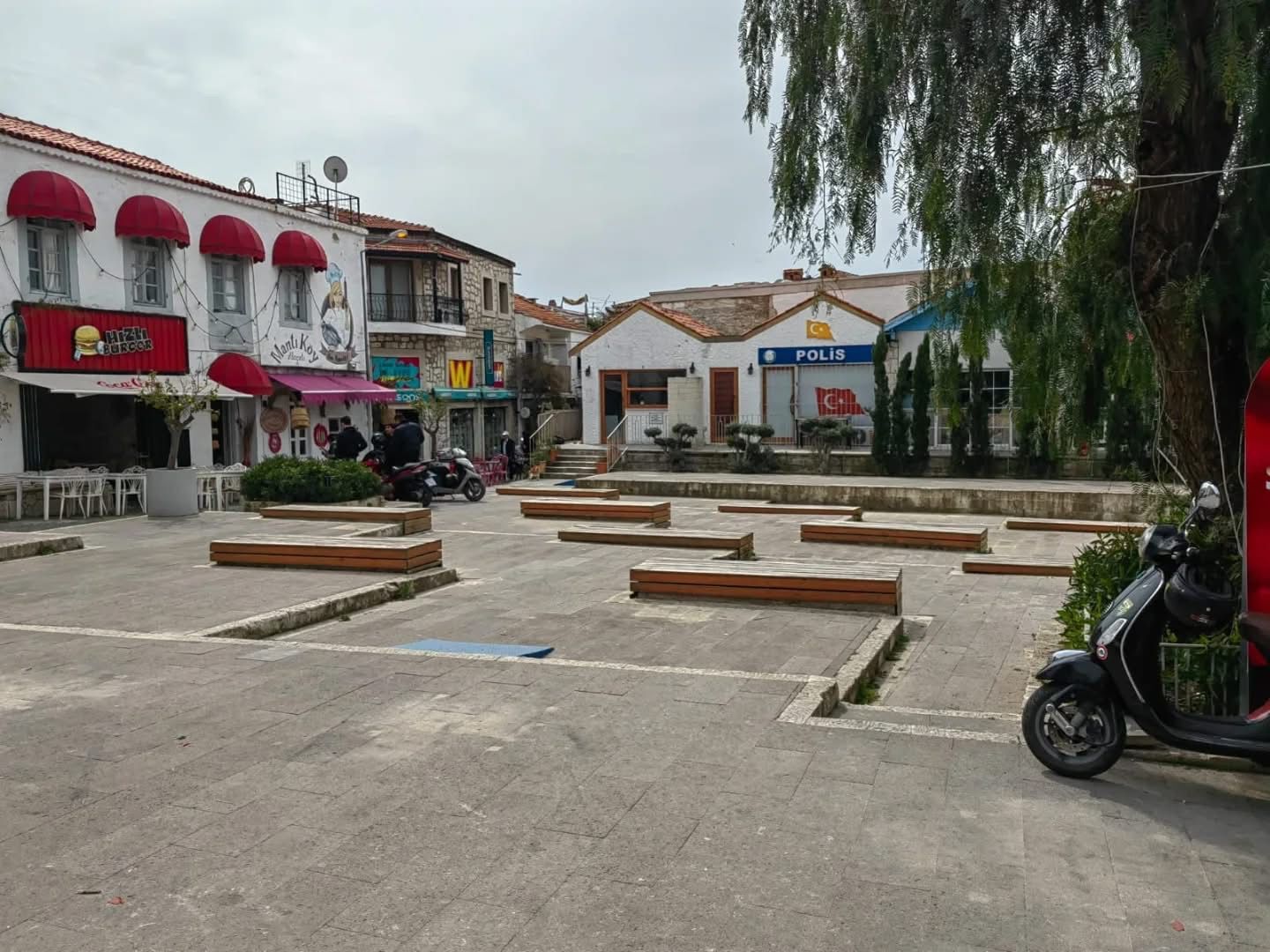 Çeşme’de 'Devir' Tartışması Mhp’den Belediye Yönetimine Tepki (2)