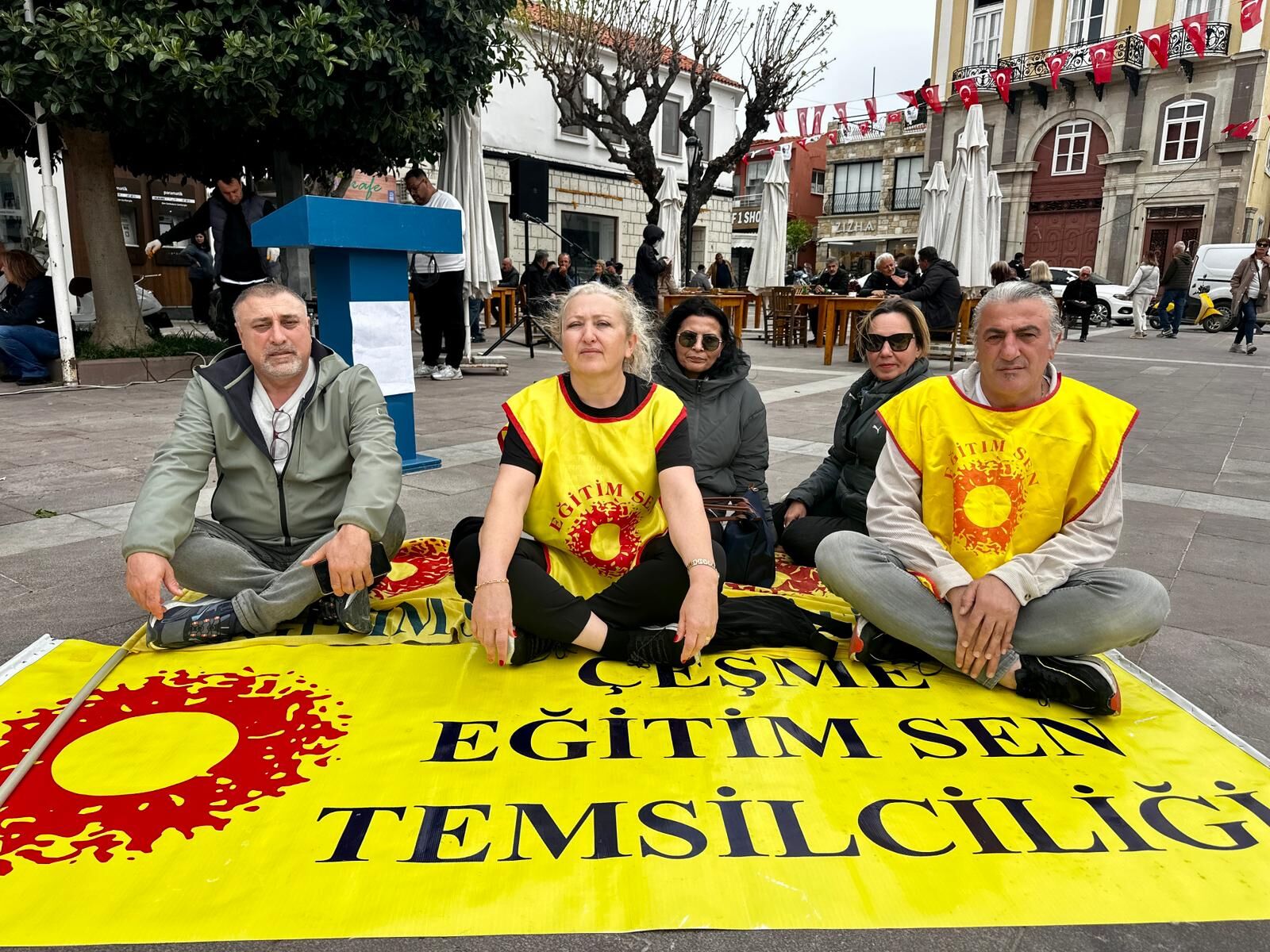 Çeşme’de Eğitimcilerden 'Şiddet' Resti 'Okullar Güvenli Değil, Geleceğimiz Karanlıkta!' (2)