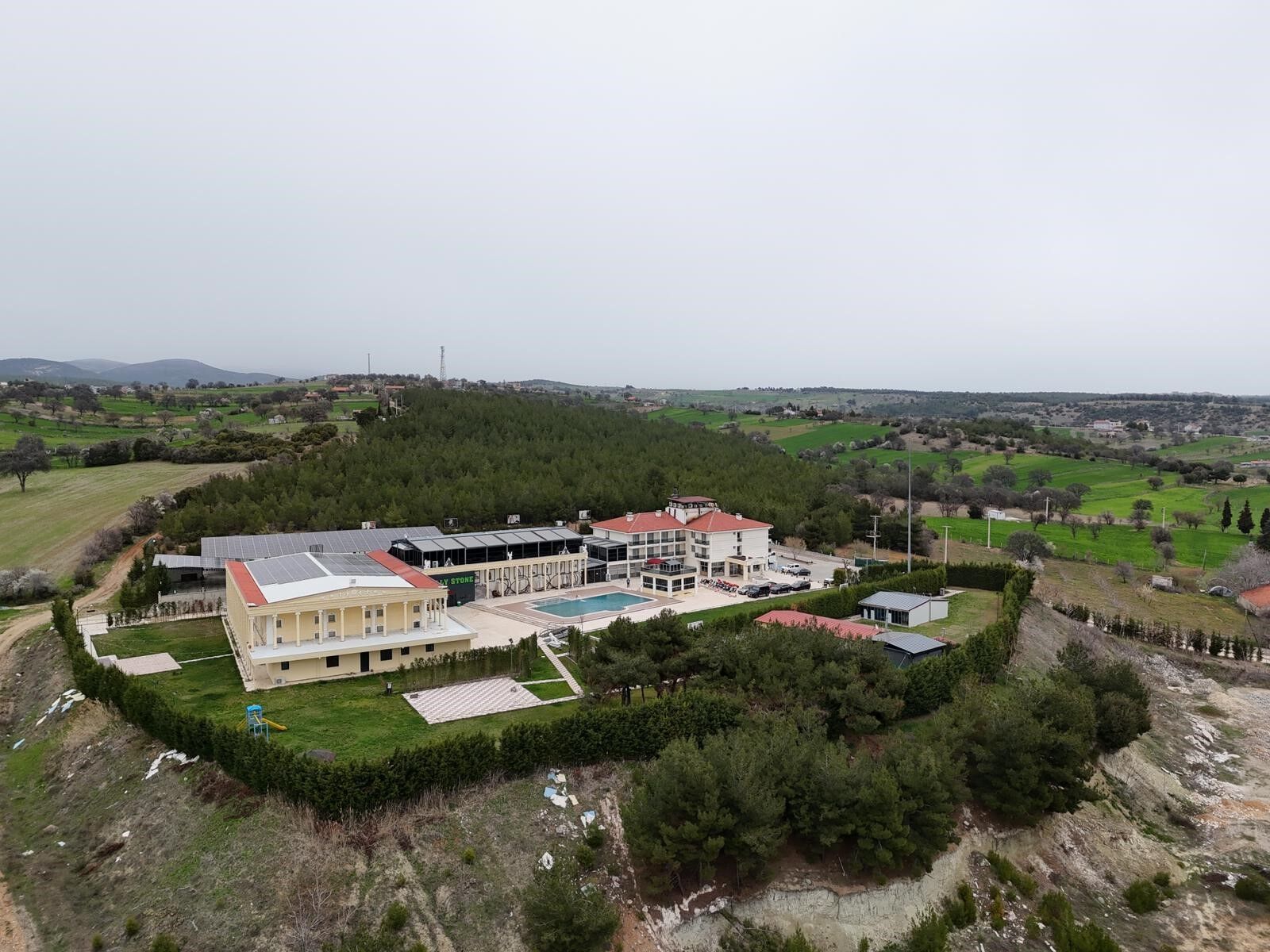 Chp'li Özkan Yalım'ın Sevgilisine Aldığı Araçlar Görüntülendi! Hepsine El Konuldu (3)