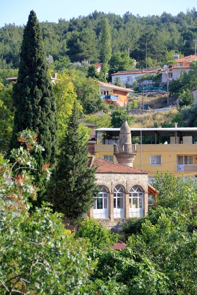 Çi̇çekli̇ Köy (1)