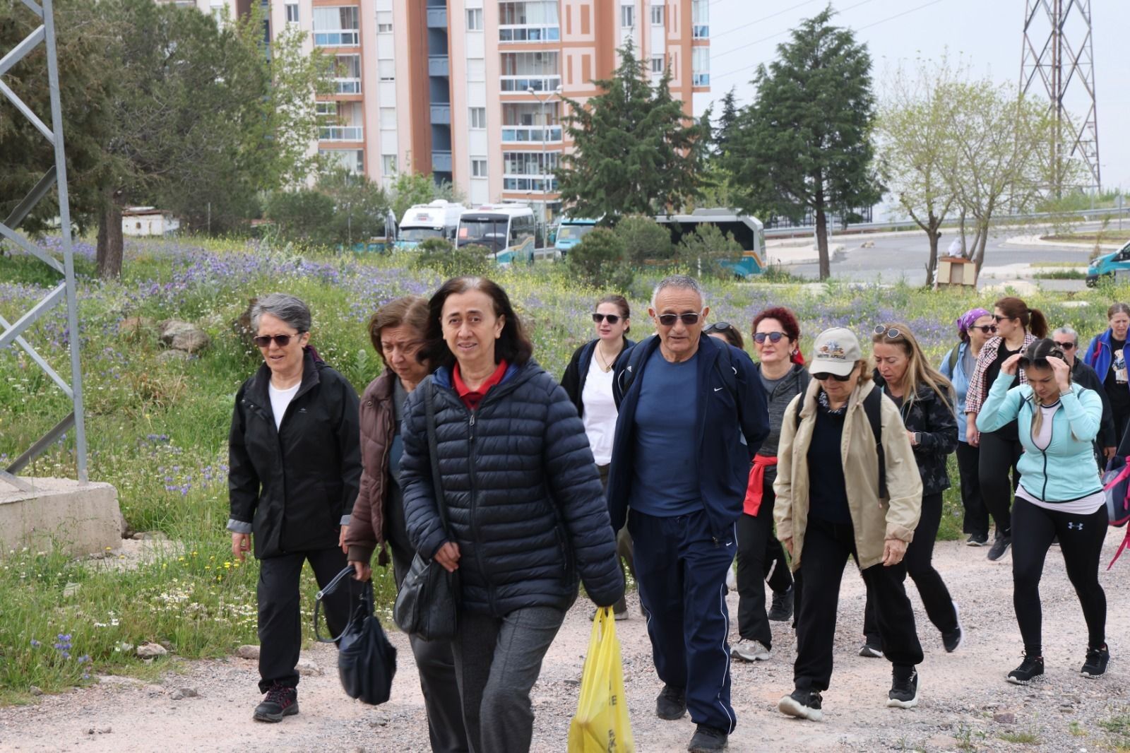 Çiğli’de Sağlıklı Yaşam Için Doğa Yürüyüşü Düzenlendi (1)