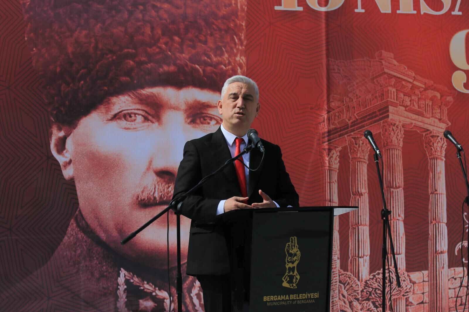 Cumhuriyetin Kurucusu Mustafa Kemal Atatürk’ün 13 Nisan’da Bergama’ya Gelişinin 92’Nci Yıl Dönümü, Düzenlenen Çeşitli Etkinliklerle Kutlandı. (3)