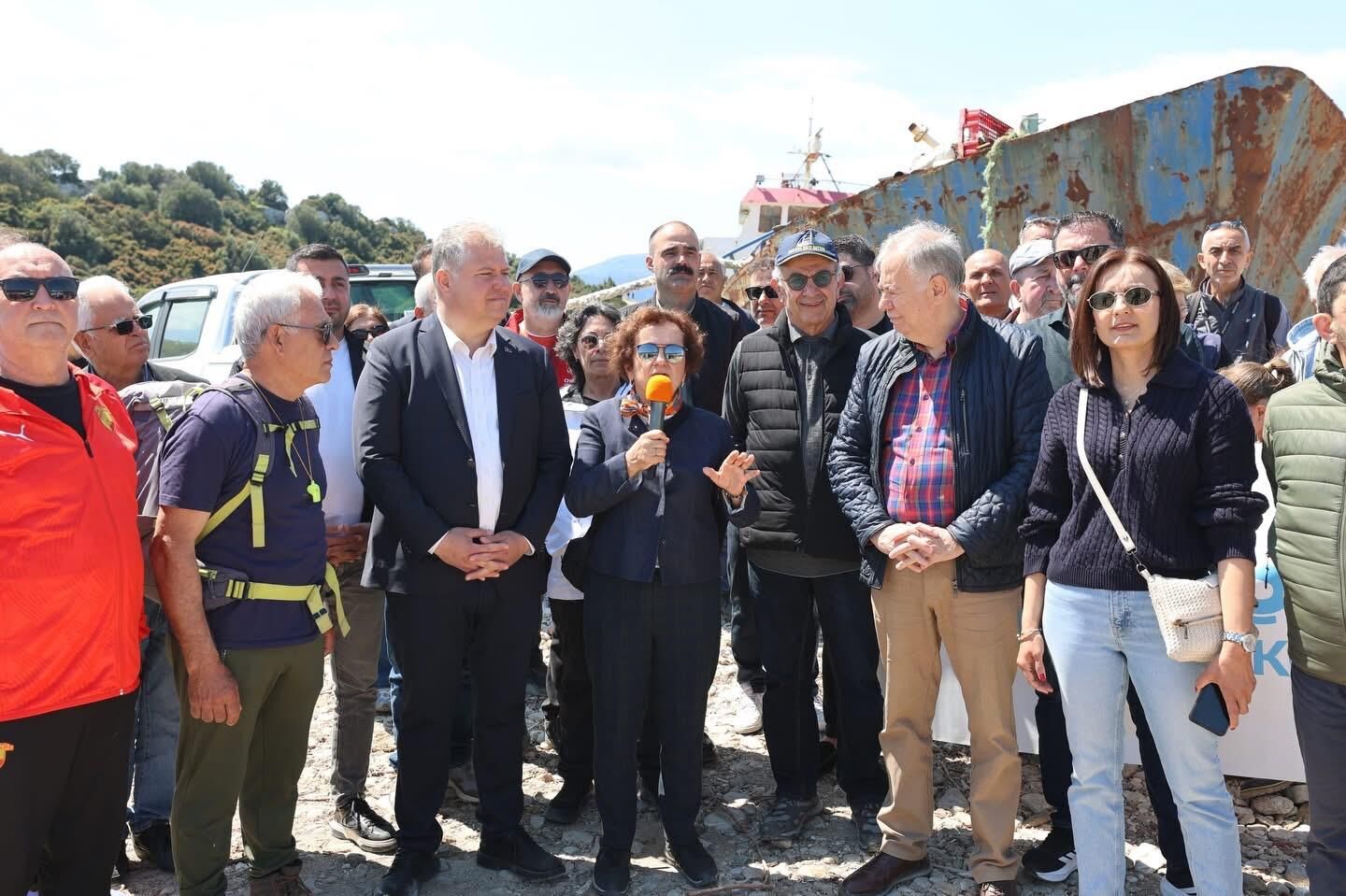 Demircili Sahili Nefes Alacak Hurda Gemi Için El Koyma Kararı (1)