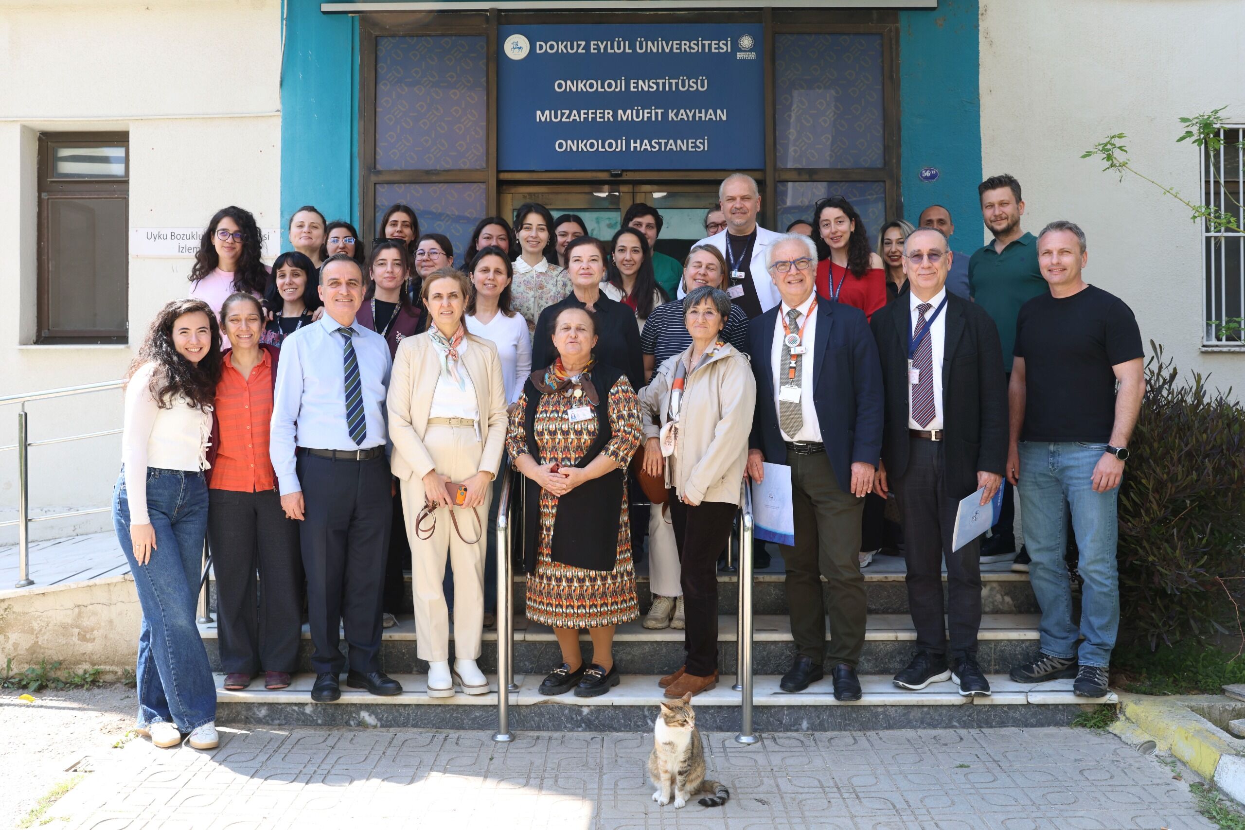 Deü'den Kanser Haftasinda Farkindalik Seferberli̇ği̇ (1)