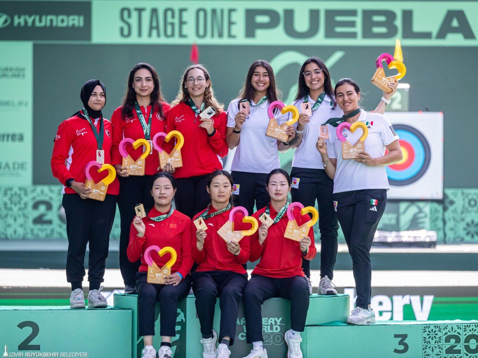 Dünya Kupası’nda İzmir Imzası111