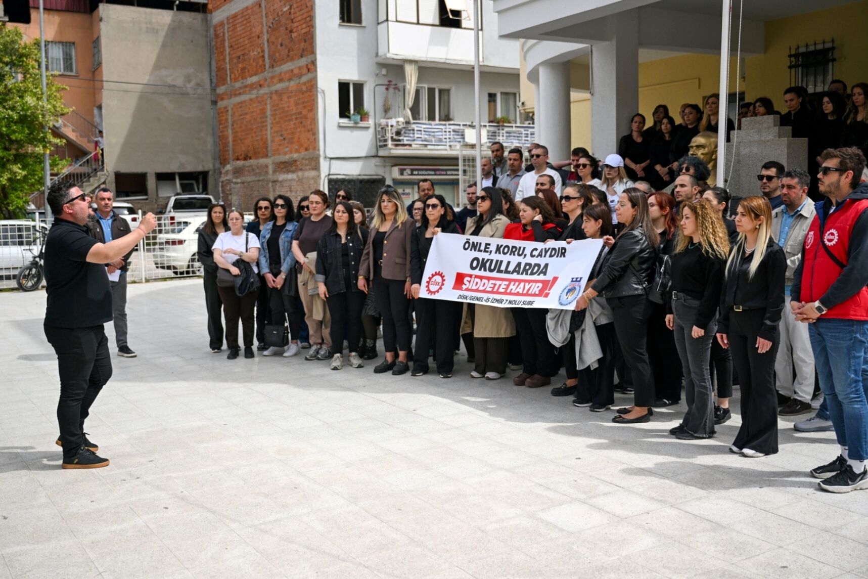 Emekçiler İşi Bıraktı (4)