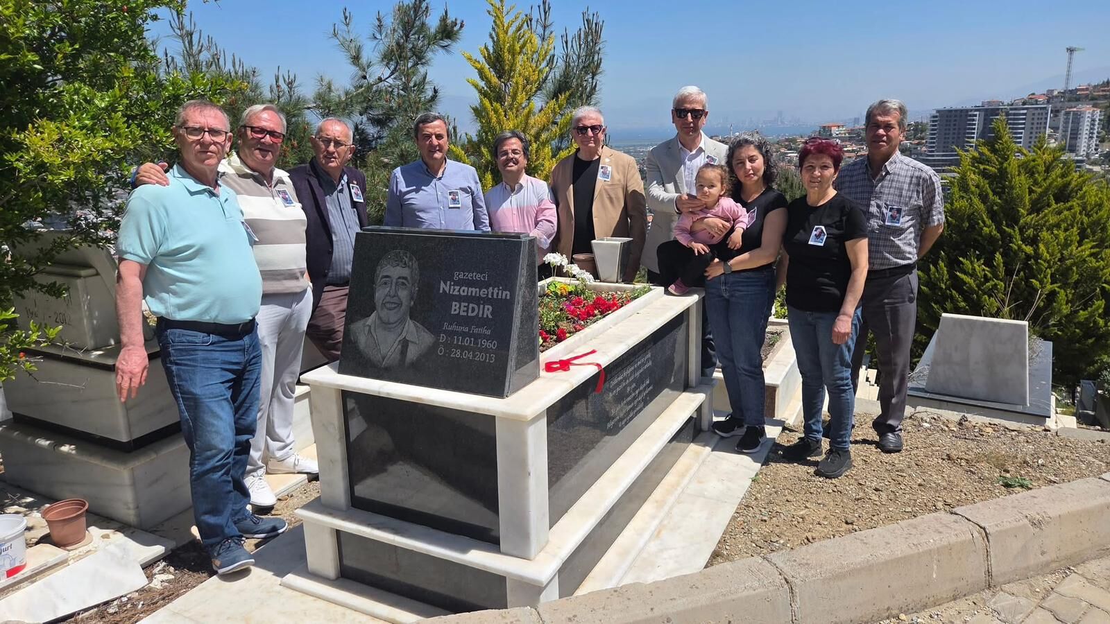 Gazeteciler Nizamettin Bedir Ve Erdal Göndem, Vefatlarının Yıl Dönümünde Kabirleri Başında Düzenlenen Törenle Anıldı. (1)