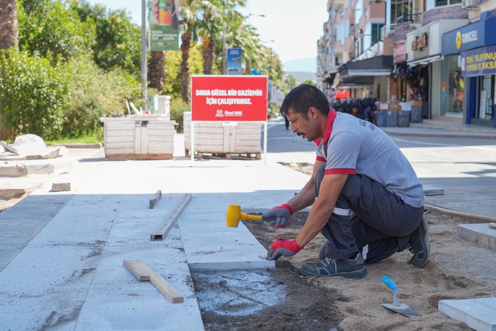 Gaziemir’de 32 Bin 191 Metrekarelik Alandaki Yol Ve Kaldırımlar Yenilendi (3)