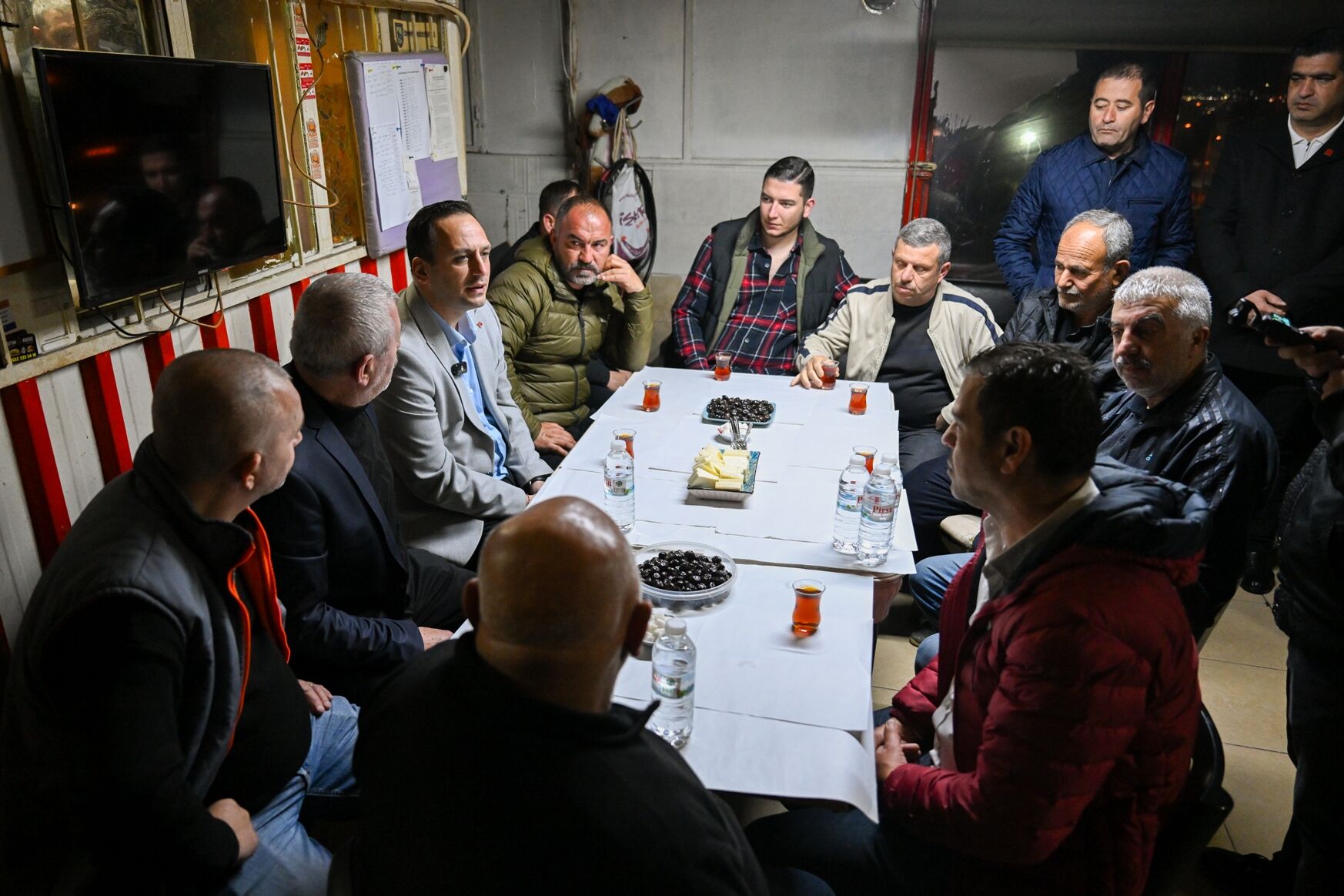 Günün Ilk Işığında Sahada (3)