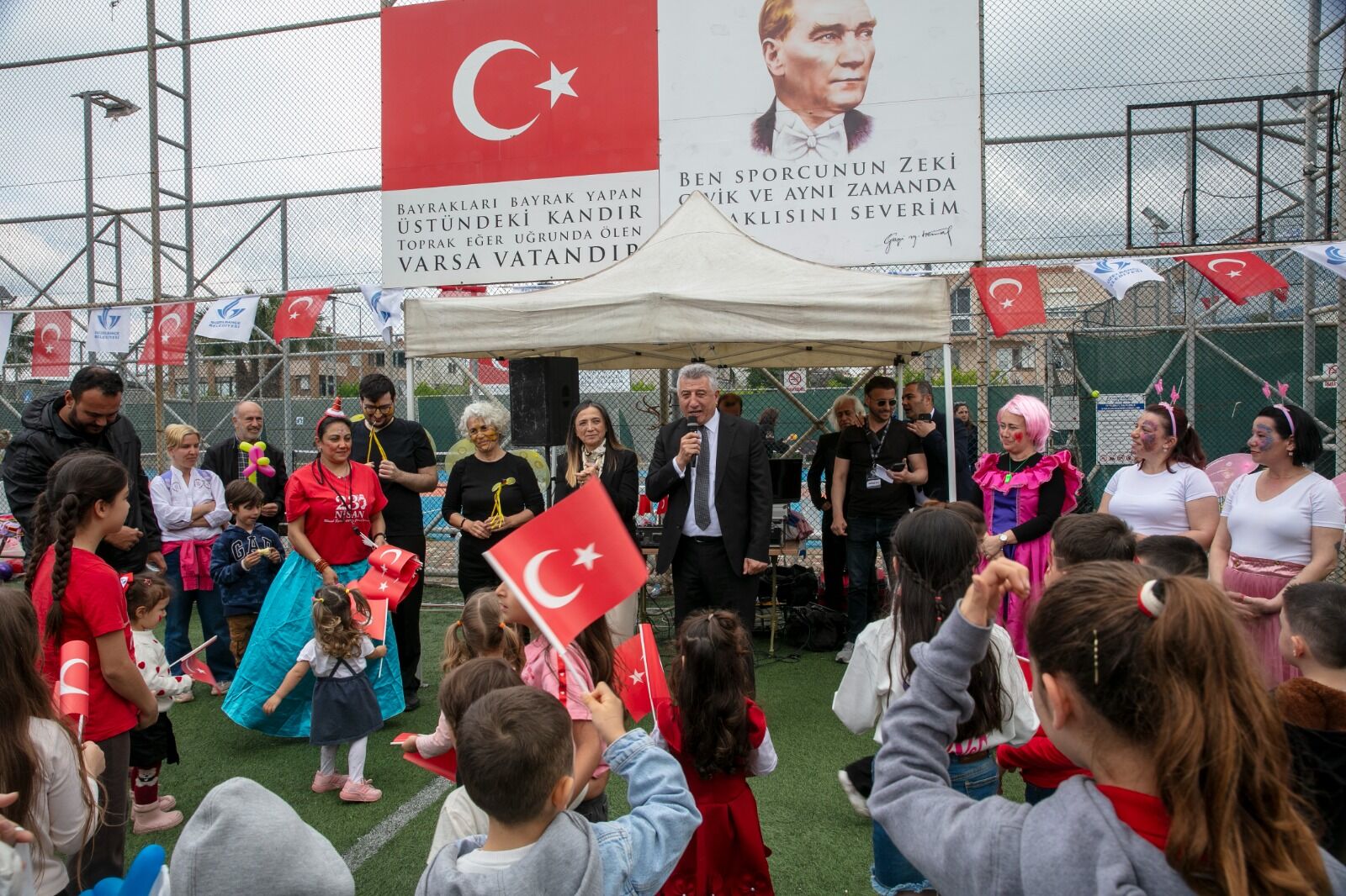 Güzelbahçe’de 23 Nisan Etkinlikleri Gün Boyu Coşkuyla Kutlandı (1)