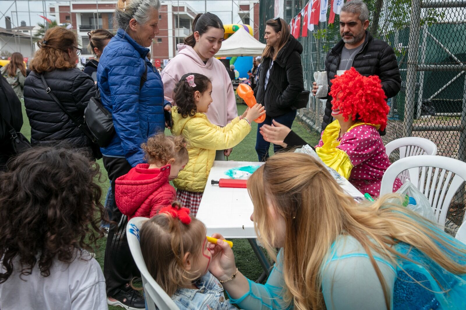 Güzelbahçe’de 23 Nisan Etkinlikleri Gün Boyu Coşkuyla Kutlandı (2)