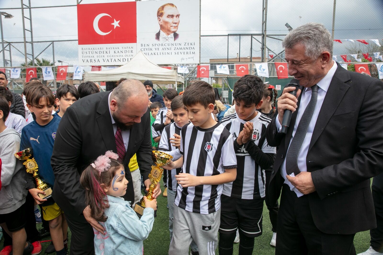 Güzelbahçe’de 23 Nisan Etkinlikleri Gün Boyu Coşkuyla Kutlandı (6)